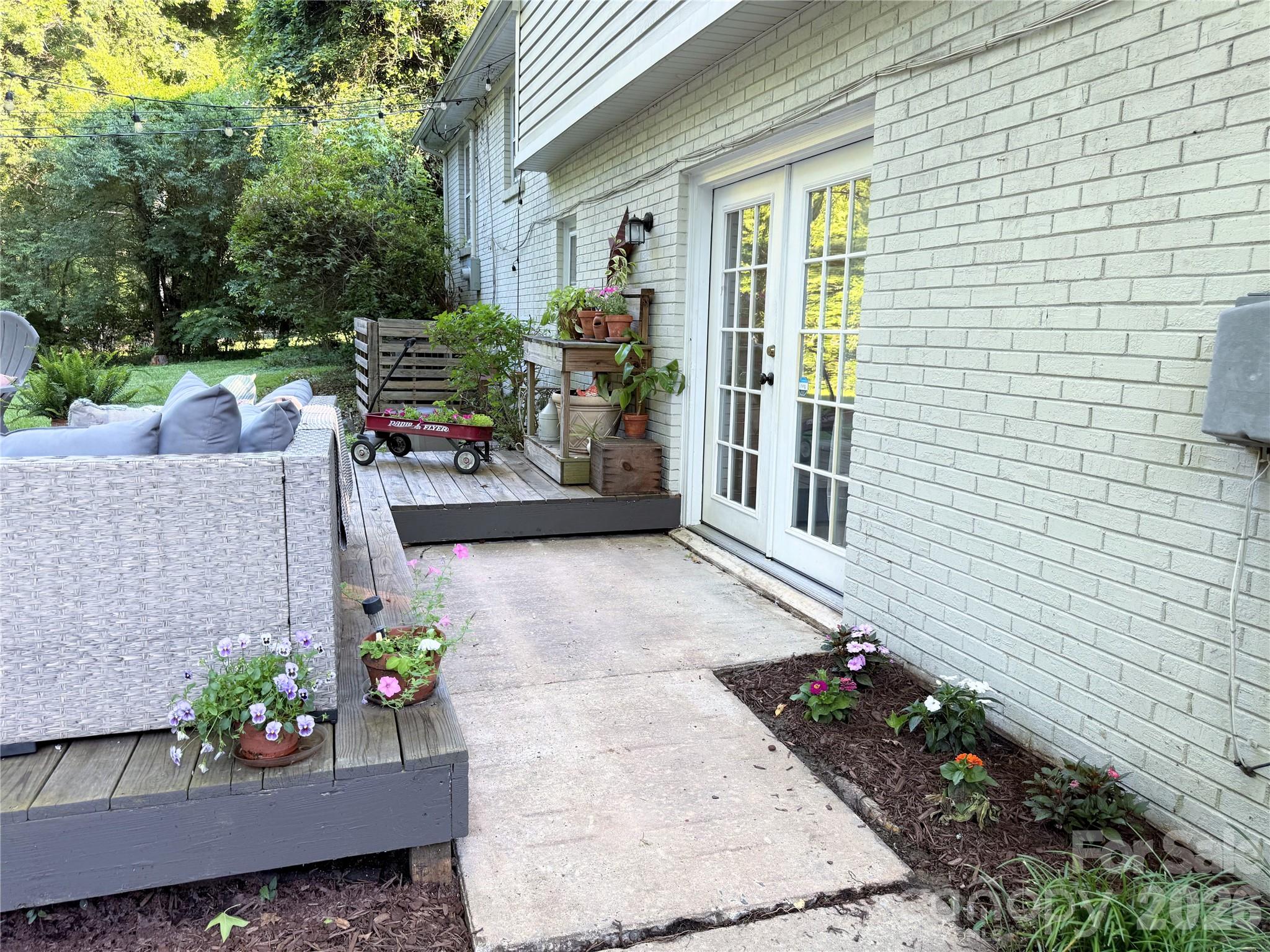 6701 Rugby Lane — Charlotte