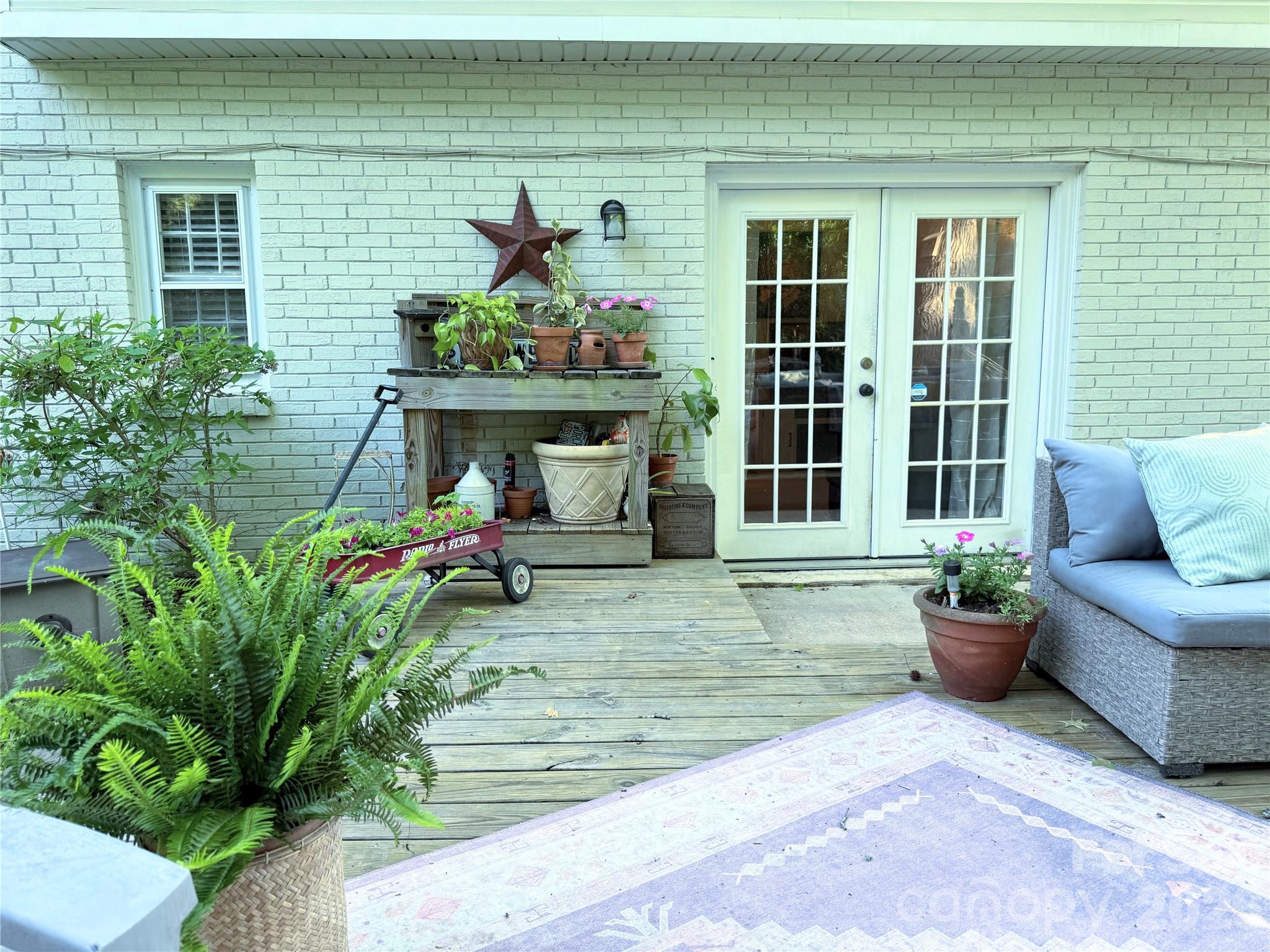 6701 Rugby Lane — Charlotte