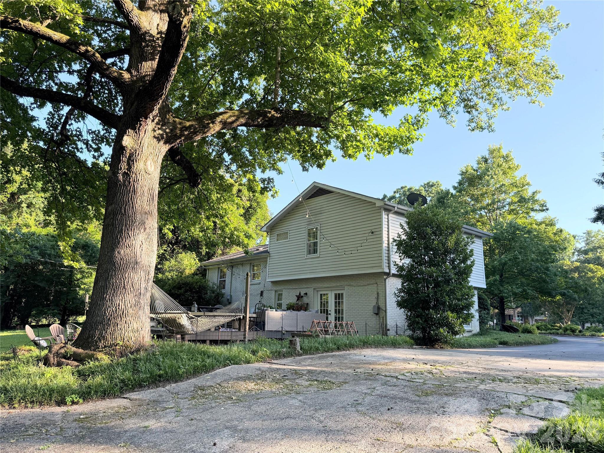 6701 Rugby Lane — Charlotte