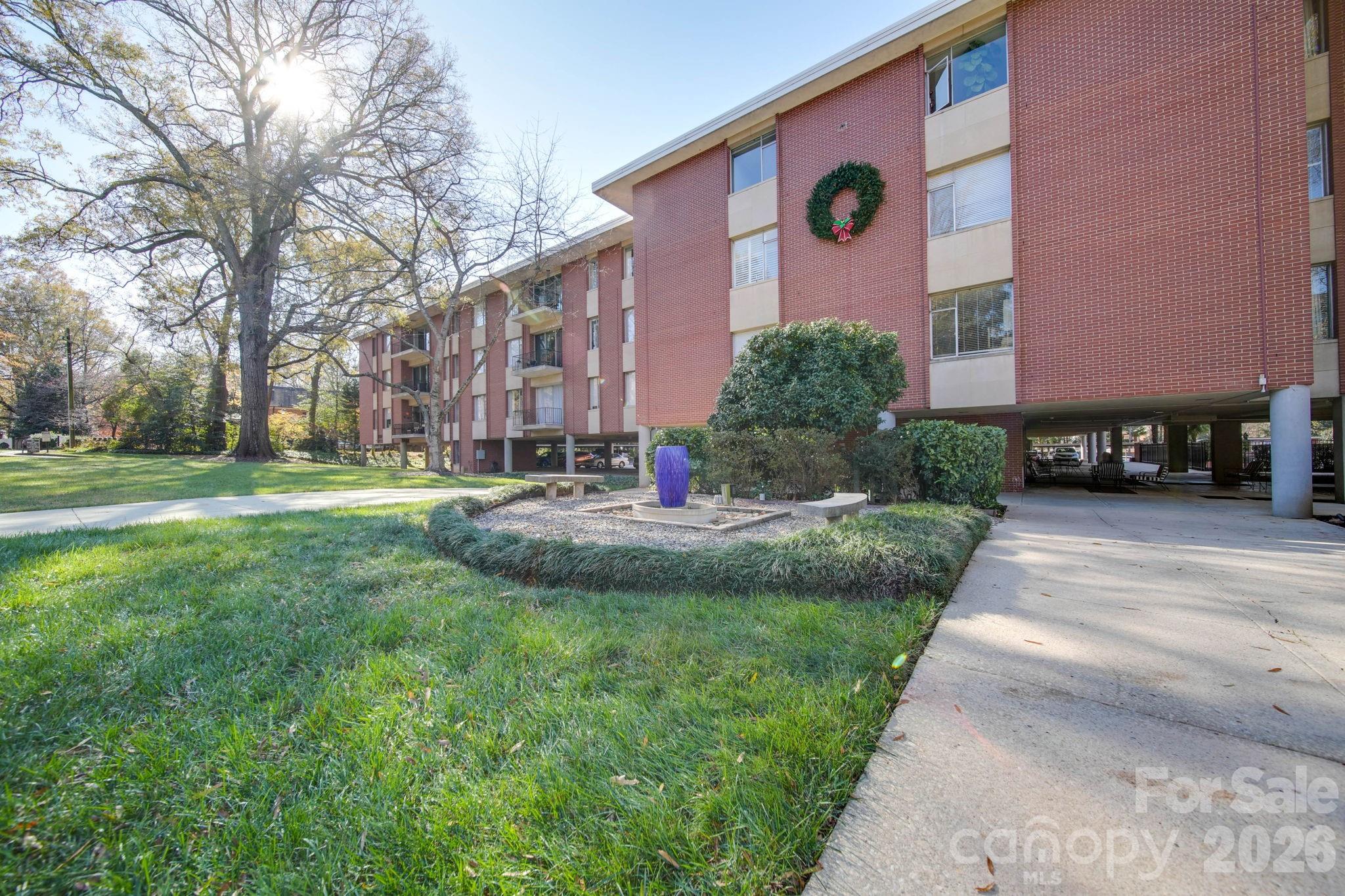 1300 Queens Road #312 — Charlotte