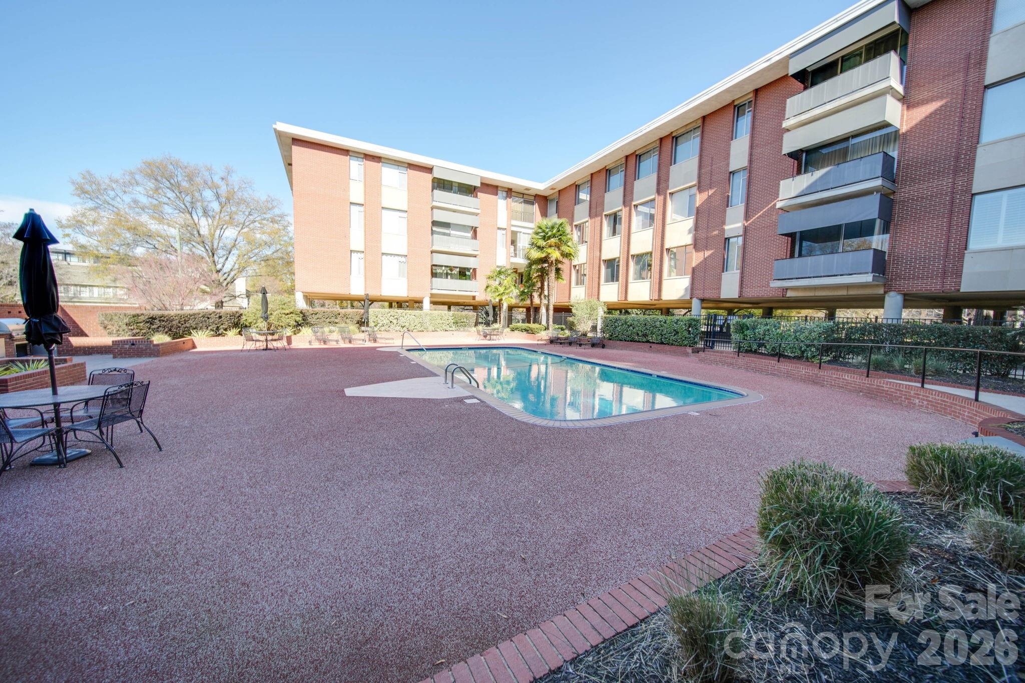 1300 Queens Road #312 — Charlotte