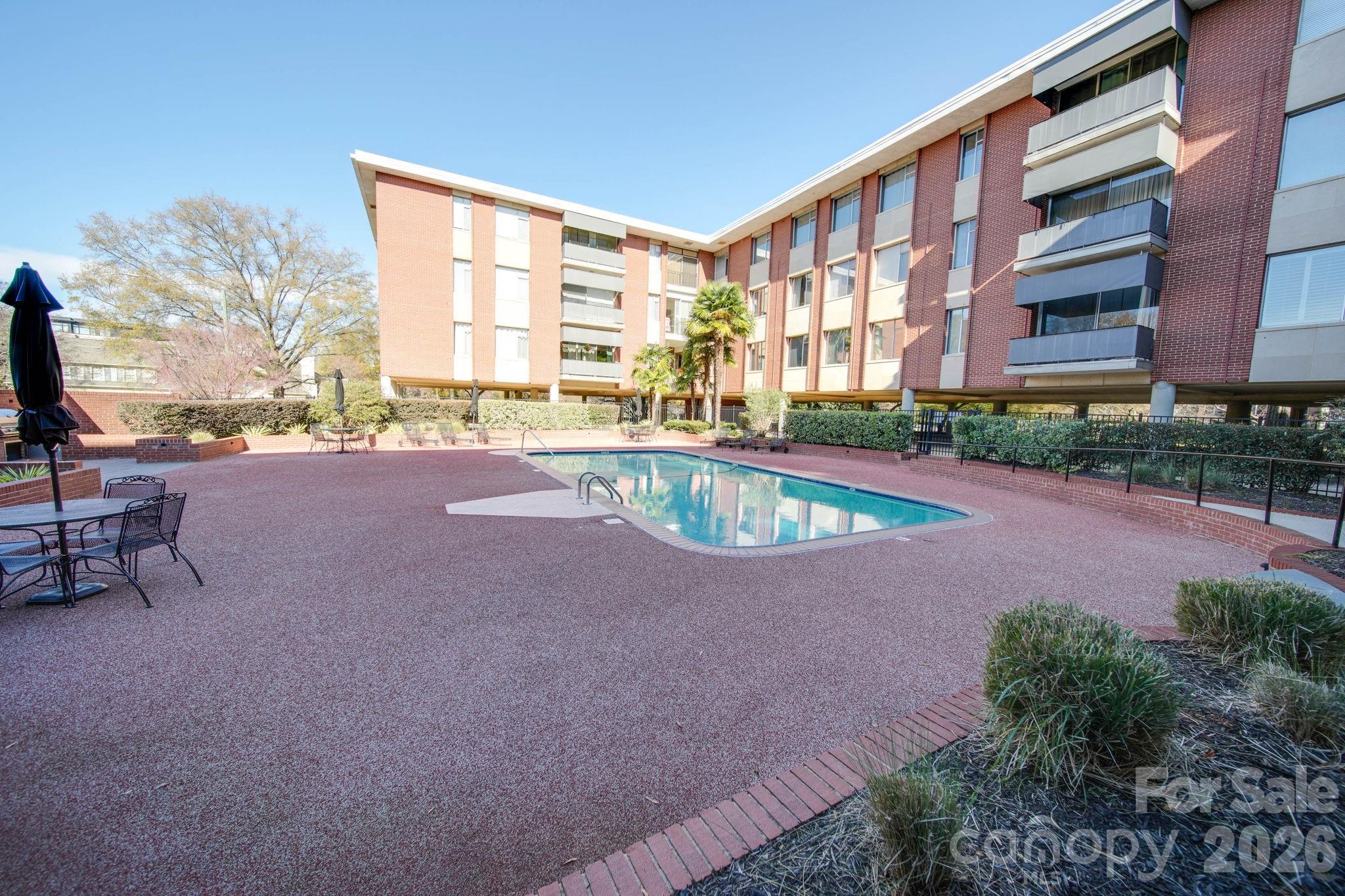 1300 Queens Road #312 — Charlotte