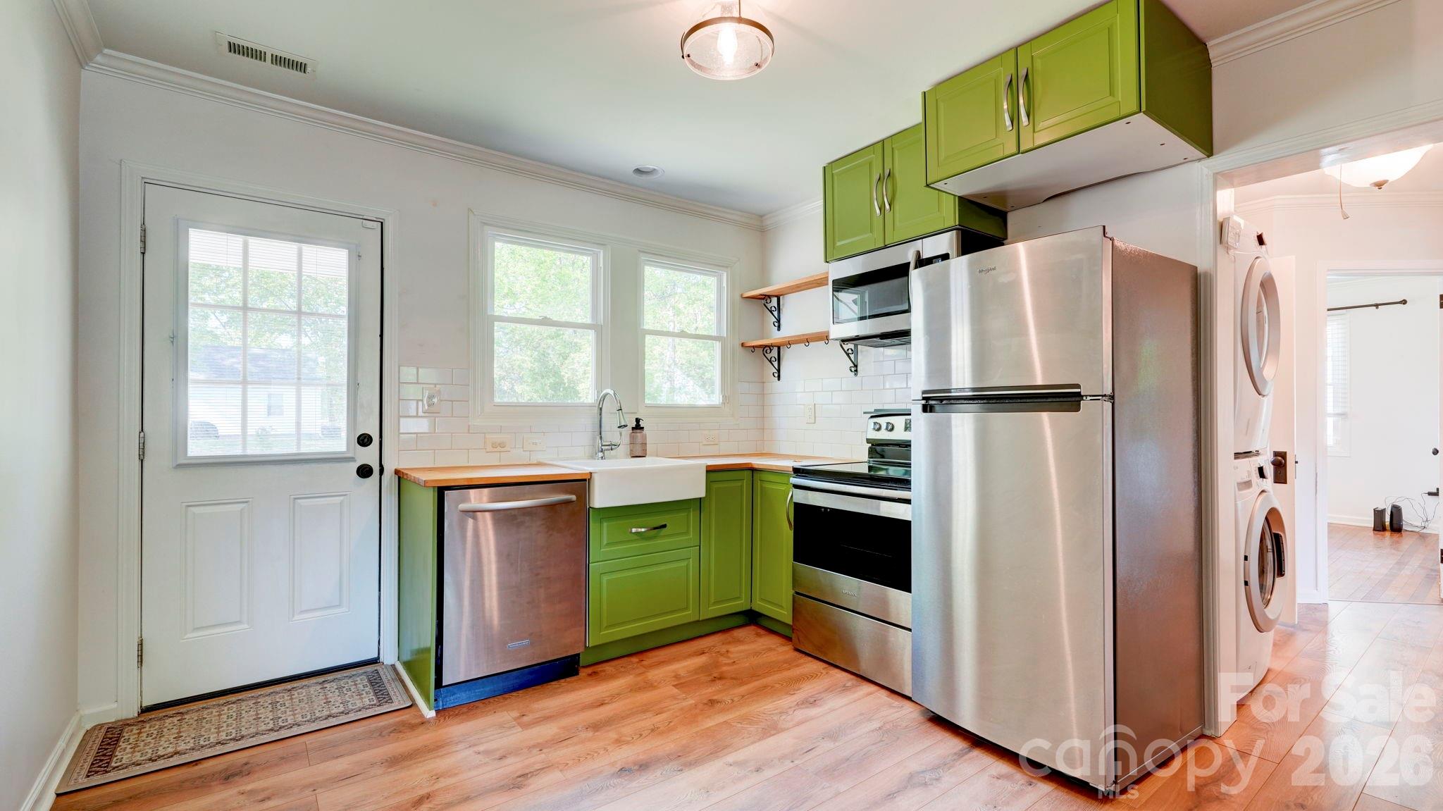 37 Oak Drive SW — Concord