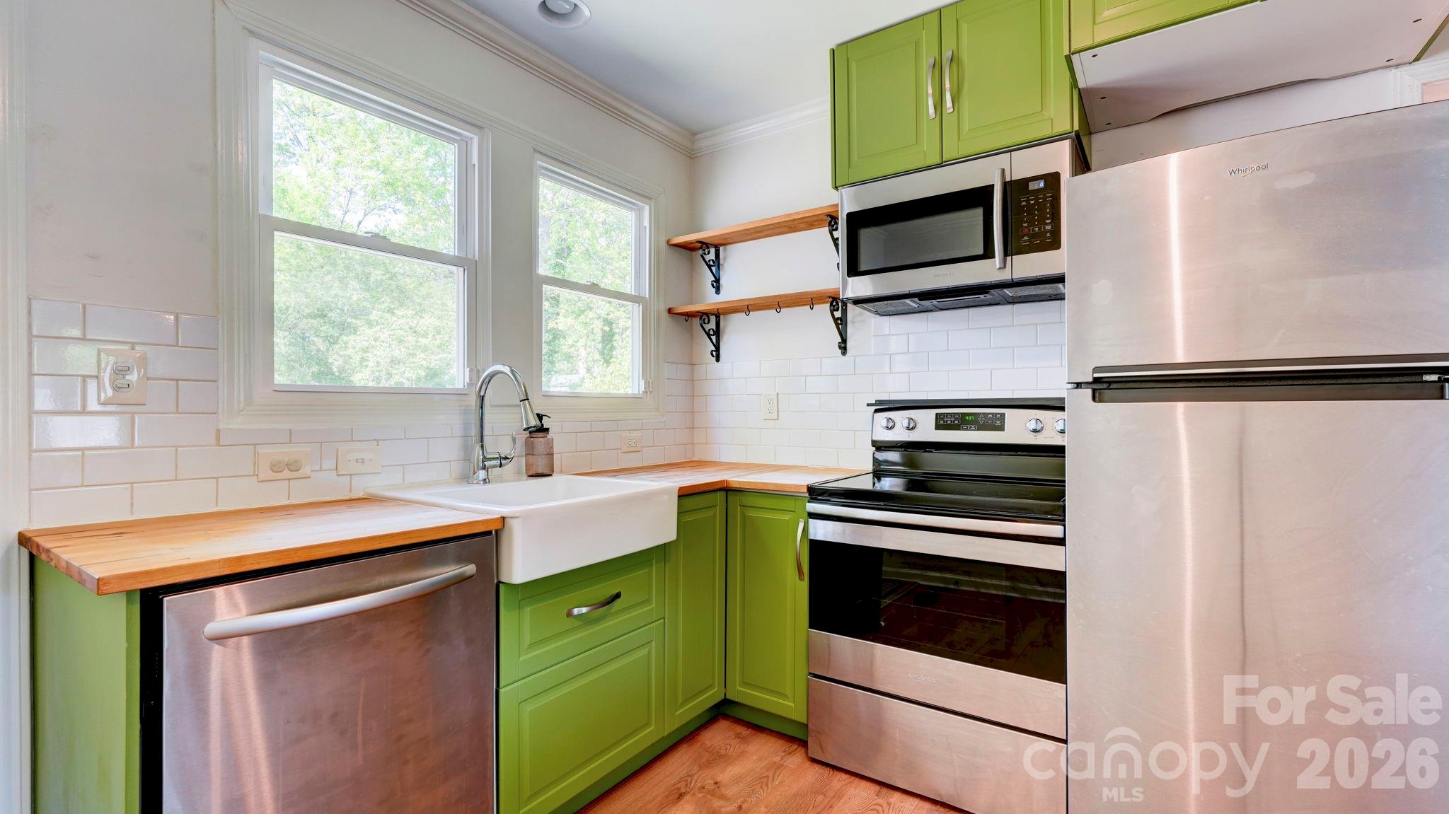 37 Oak Drive SW — Concord