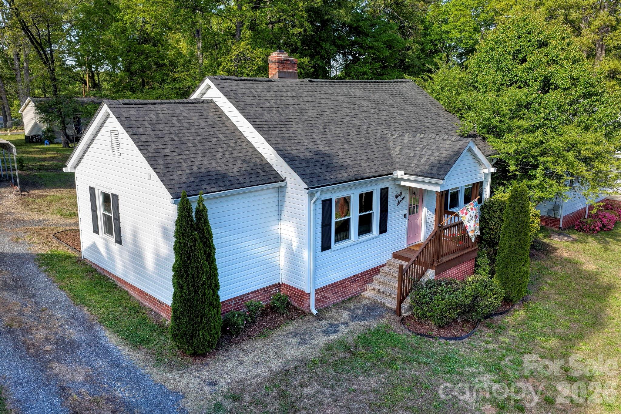 37 Oak Drive SW — Concord