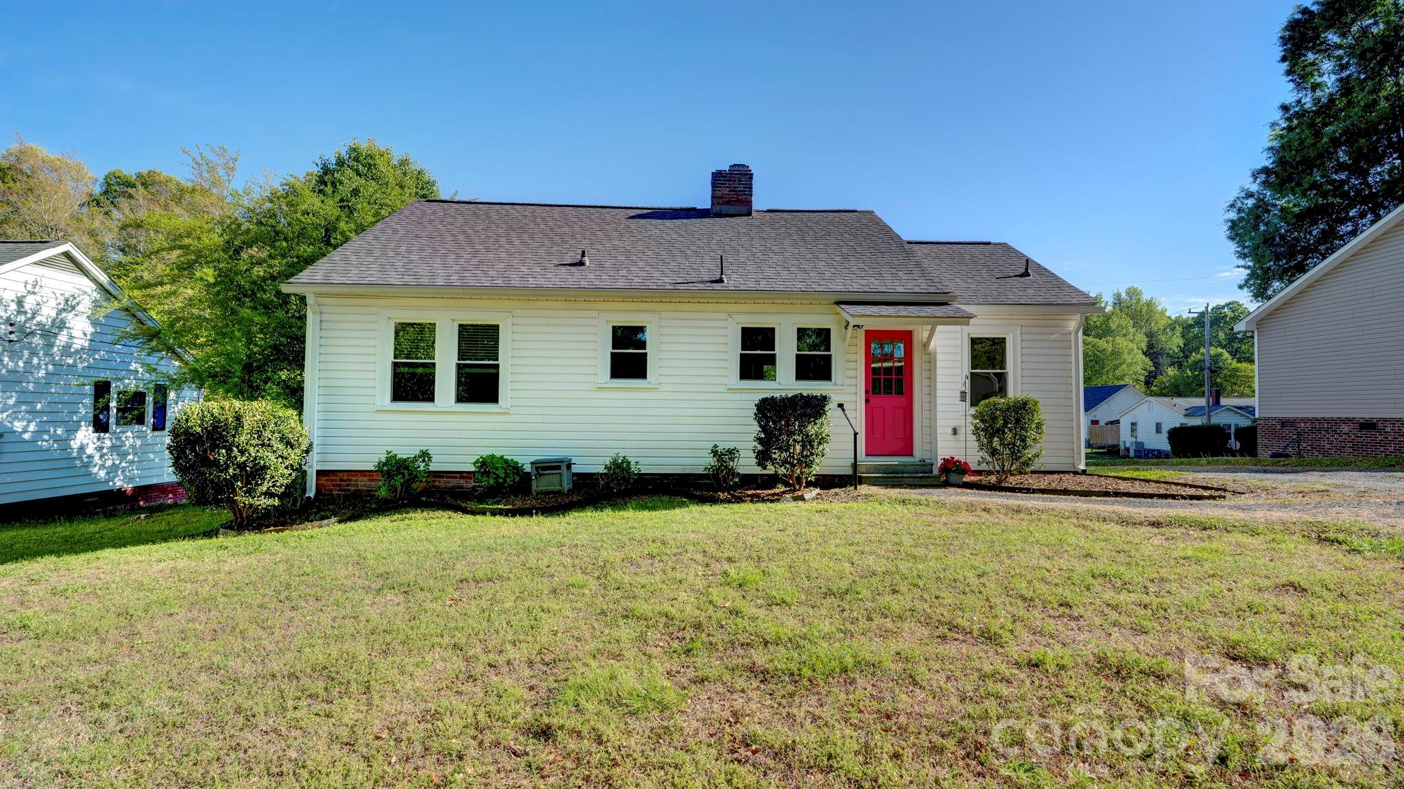 37 Oak Drive SW — Concord