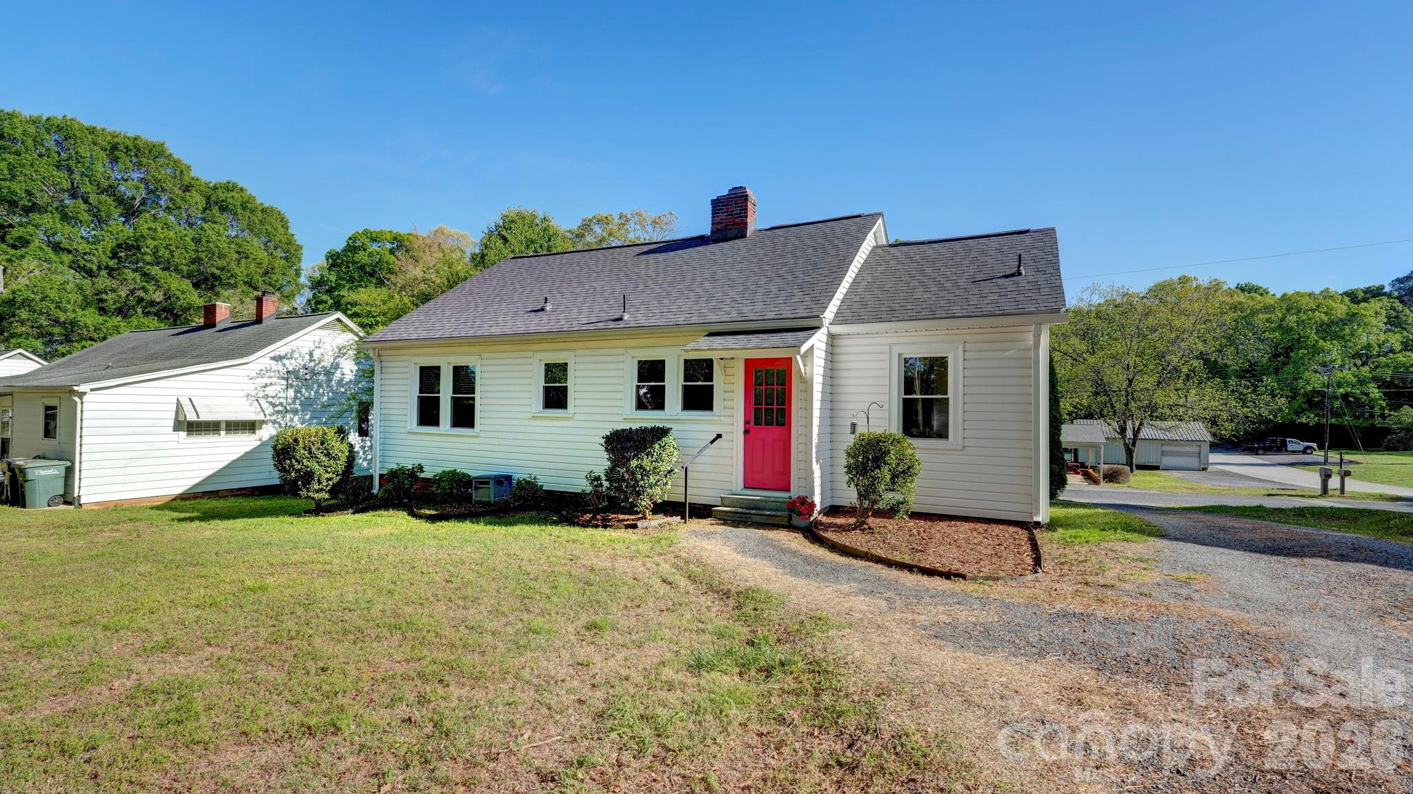 37 Oak Drive SW — Concord