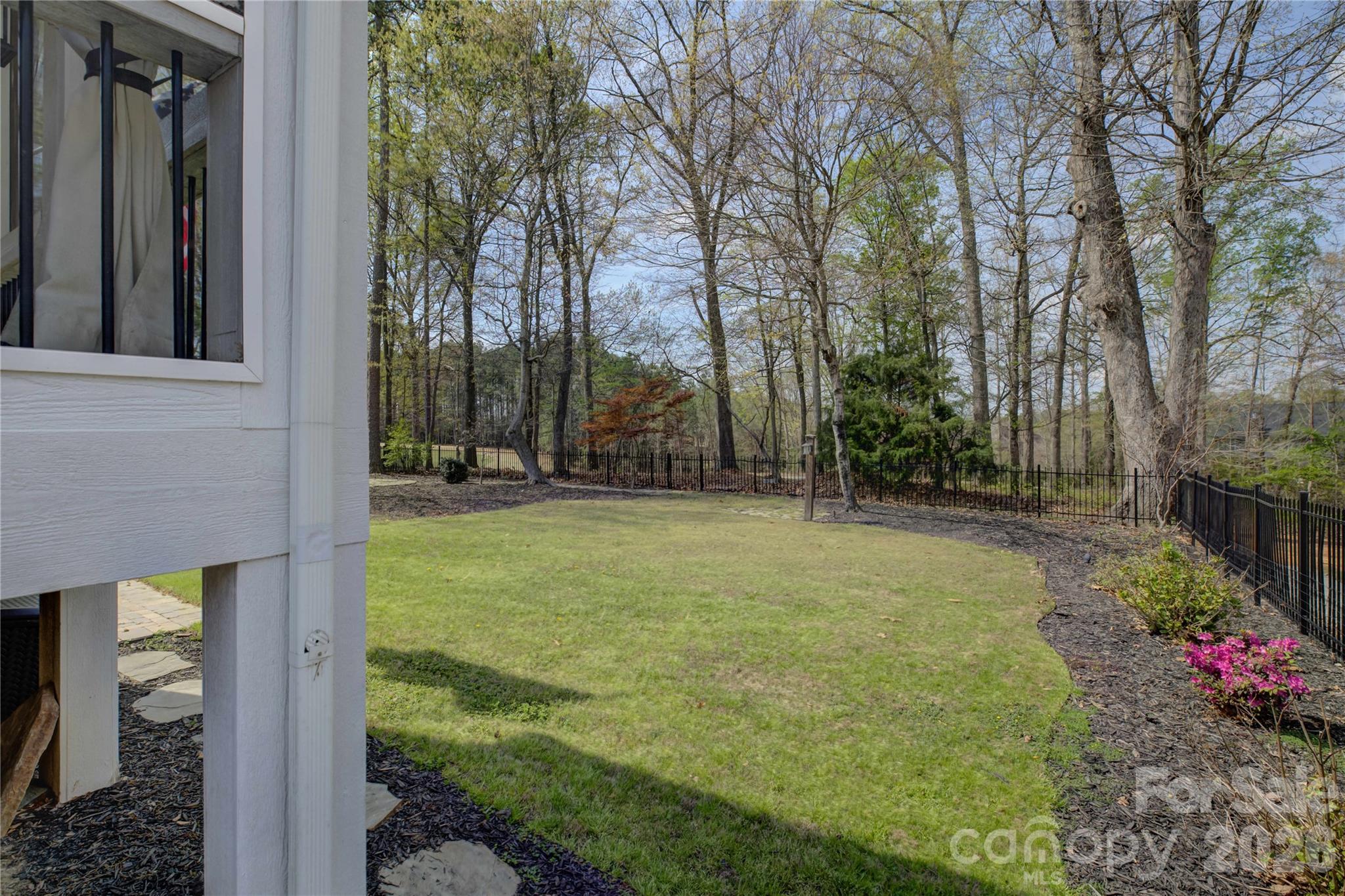 16915 Turtle Point Road — Charlotte