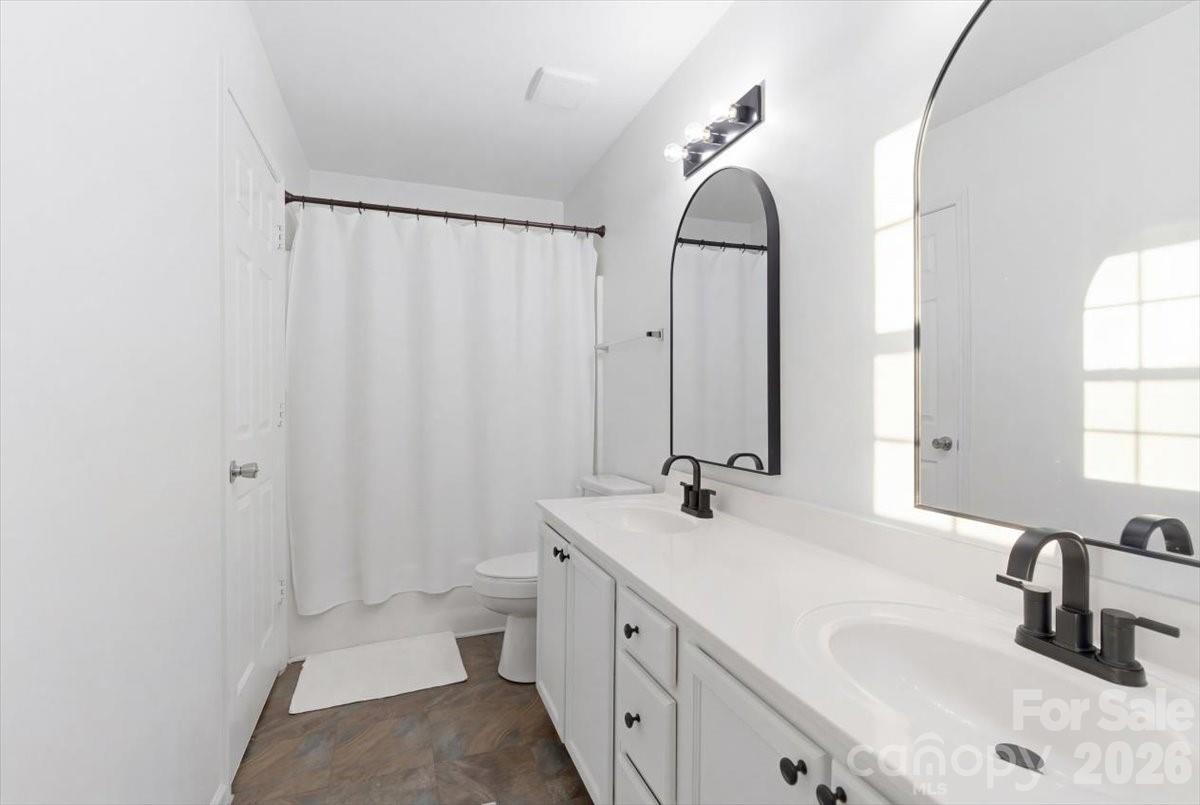 6475 Saint Bernard Way — Charlotte