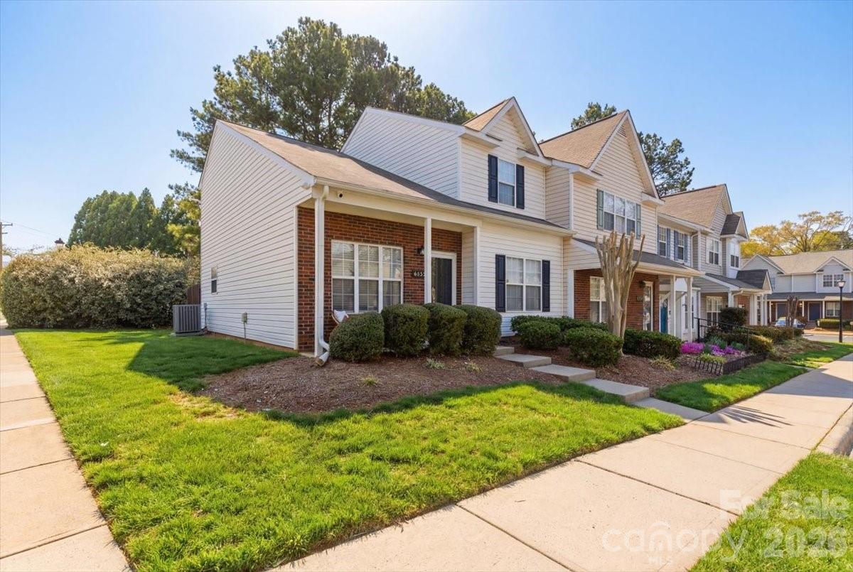 6475 Saint Bernard Way — Charlotte