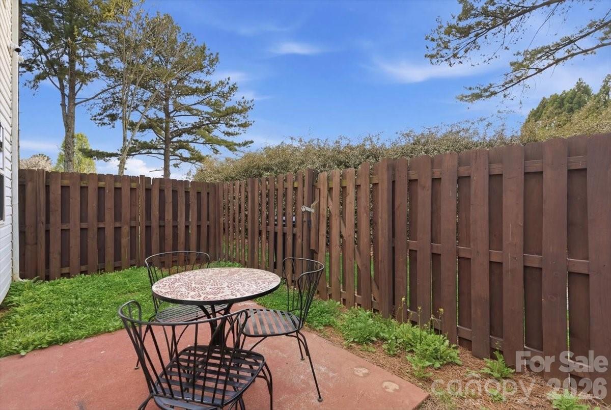 6475 Saint Bernard Way — Charlotte