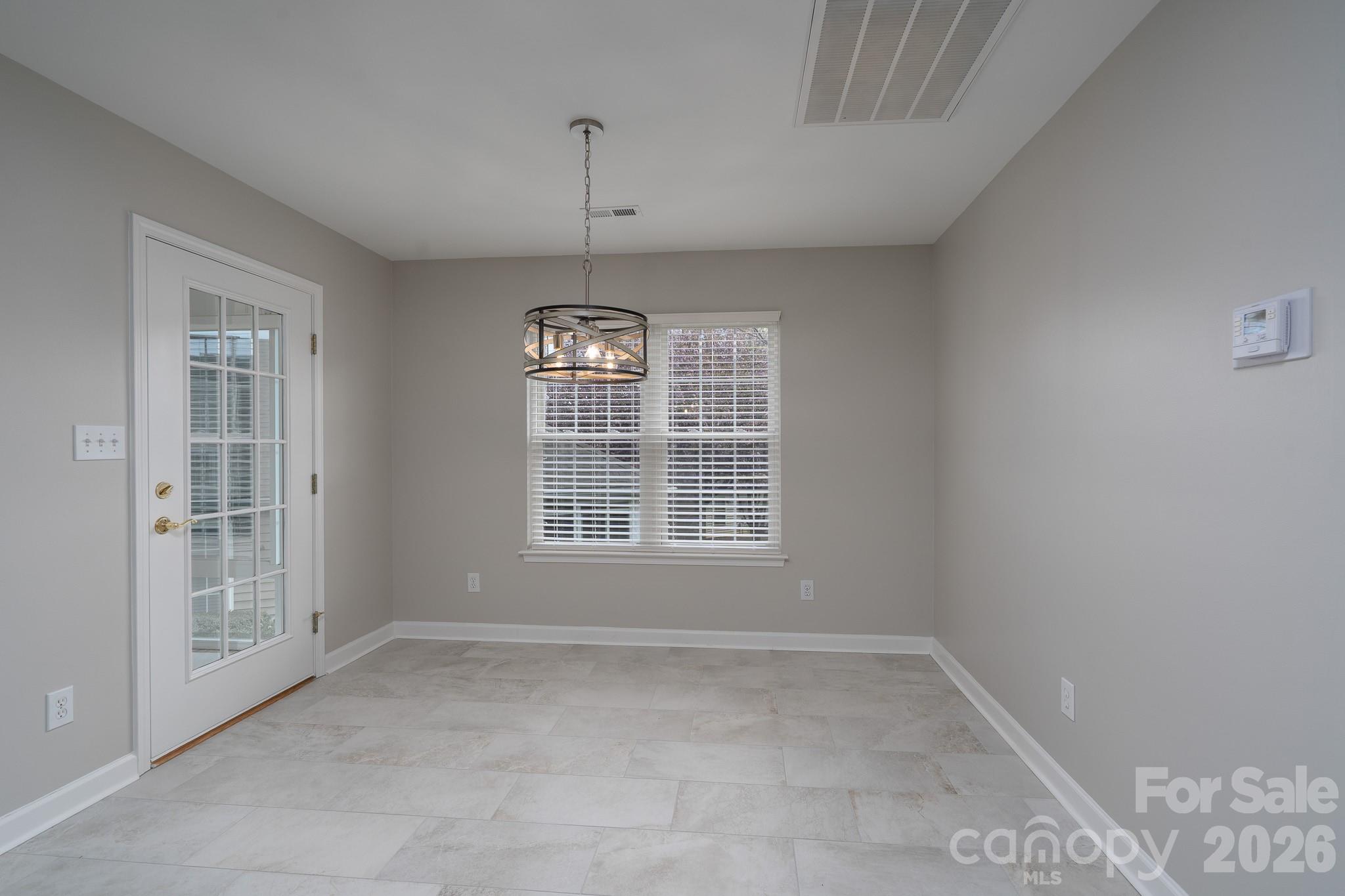 102 KESWICK Lane — Mooresville
