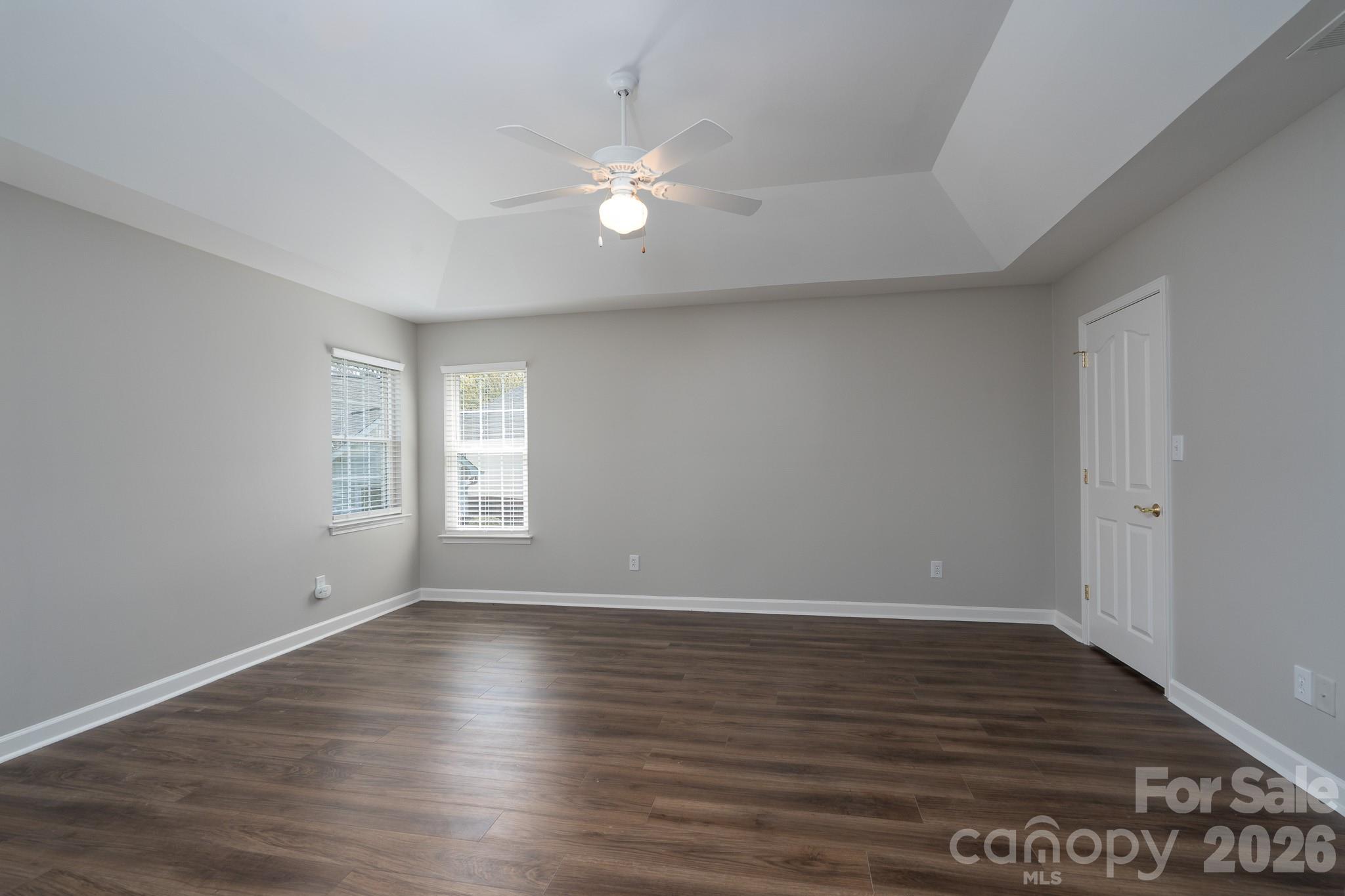 102 KESWICK Lane — Mooresville