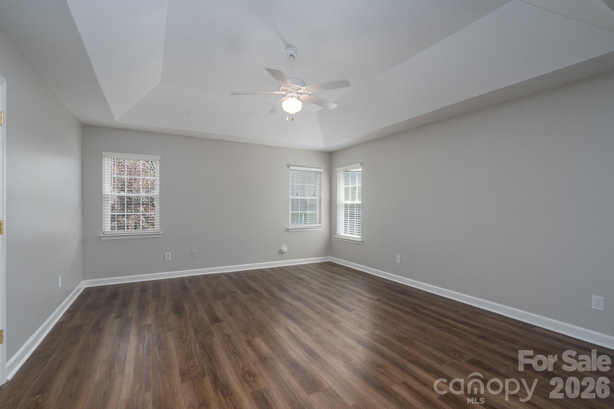 102 KESWICK Lane — Mooresville