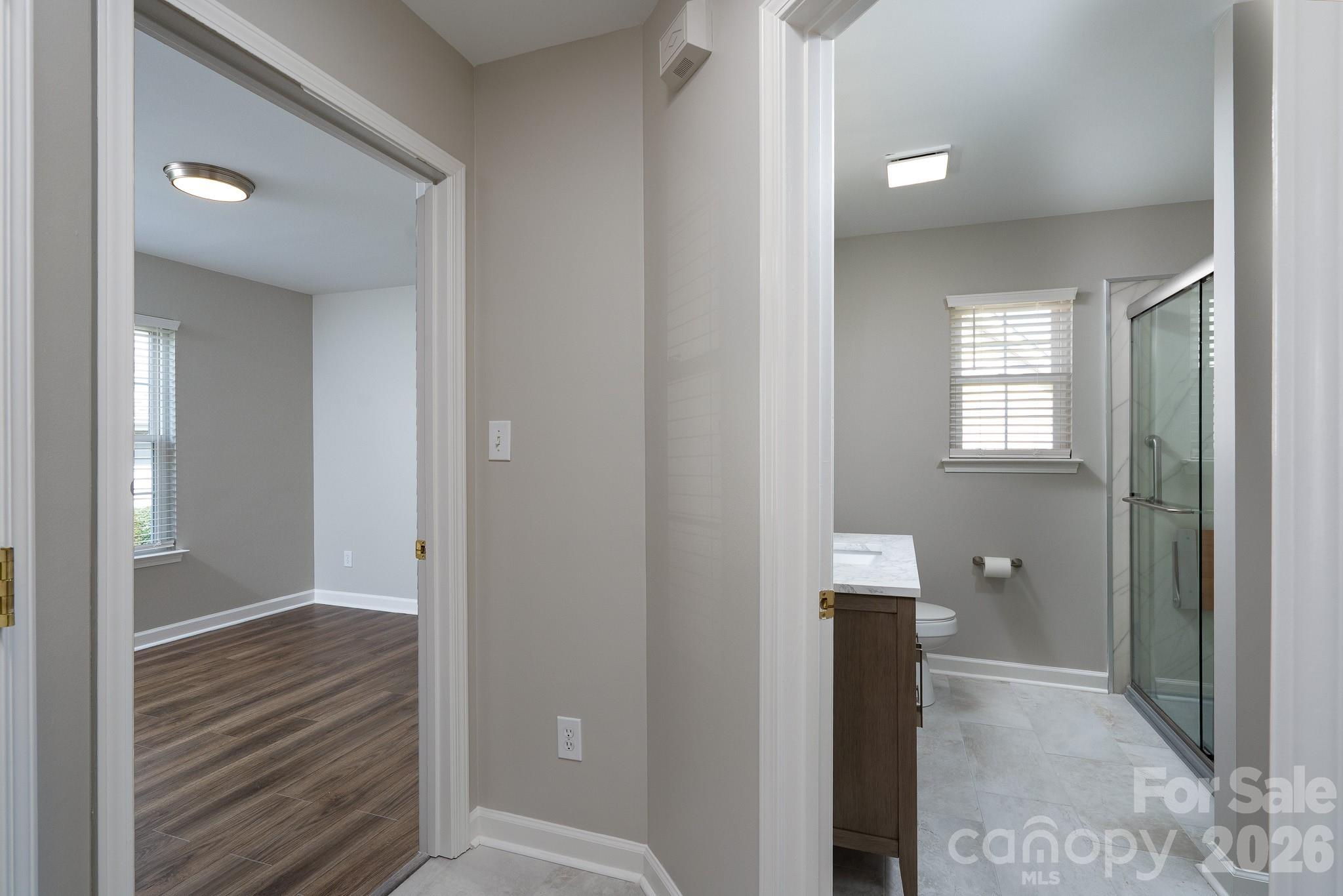 102 KESWICK Lane — Mooresville
