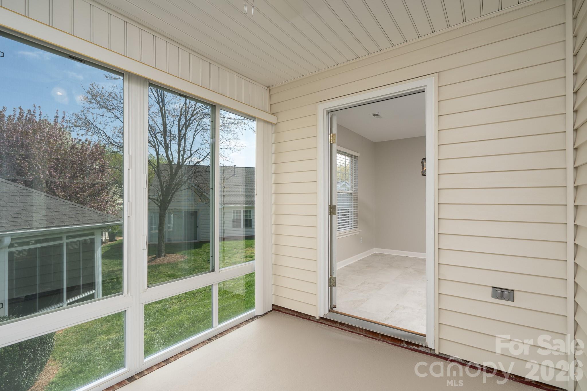 102 KESWICK Lane — Mooresville