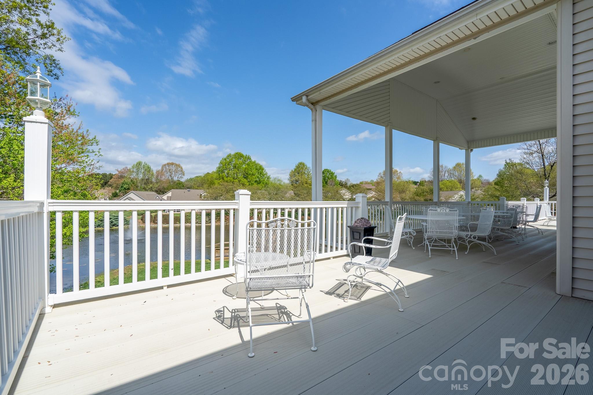 102 KESWICK Lane — Mooresville