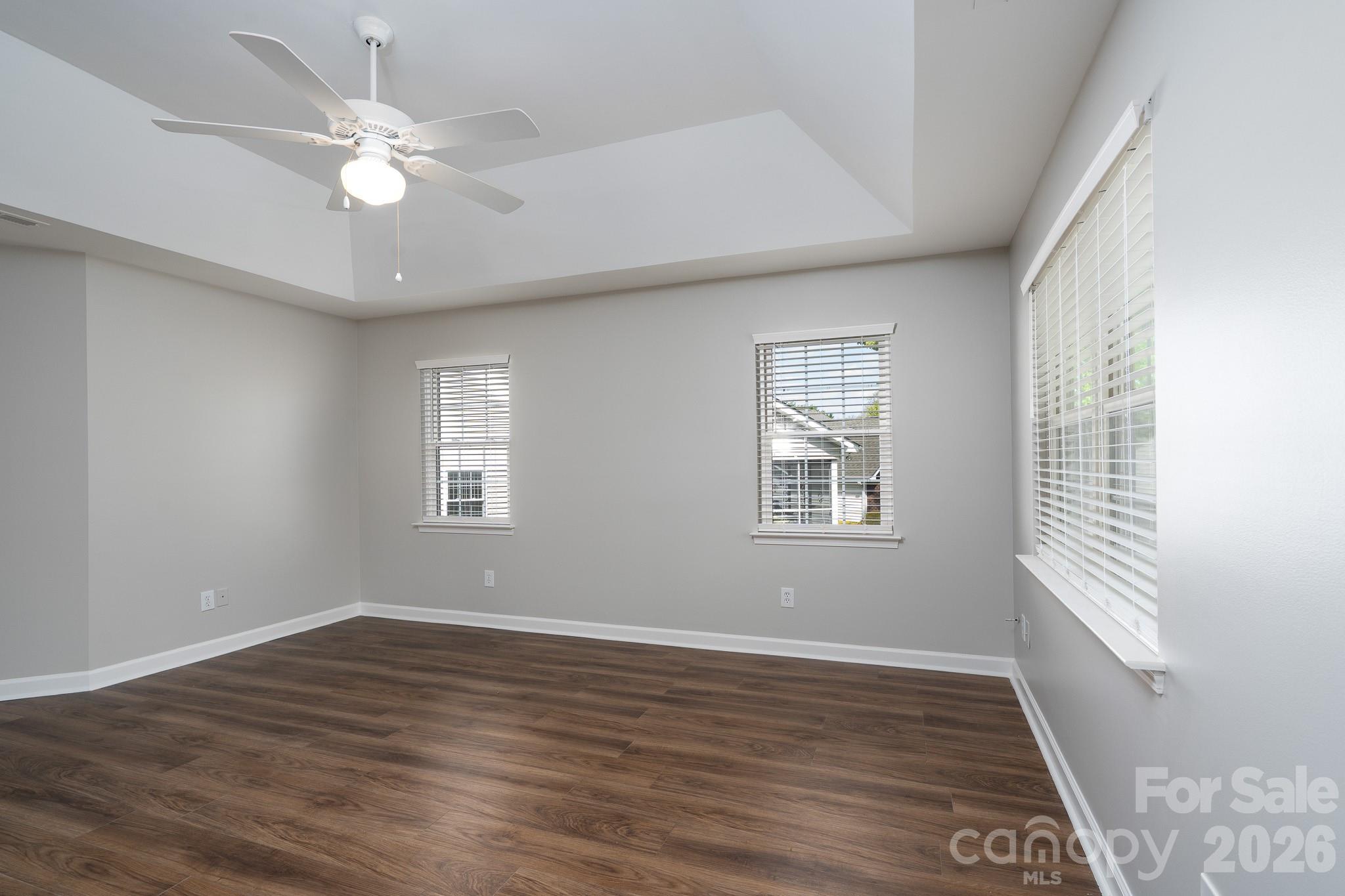 102 KESWICK Lane — Mooresville