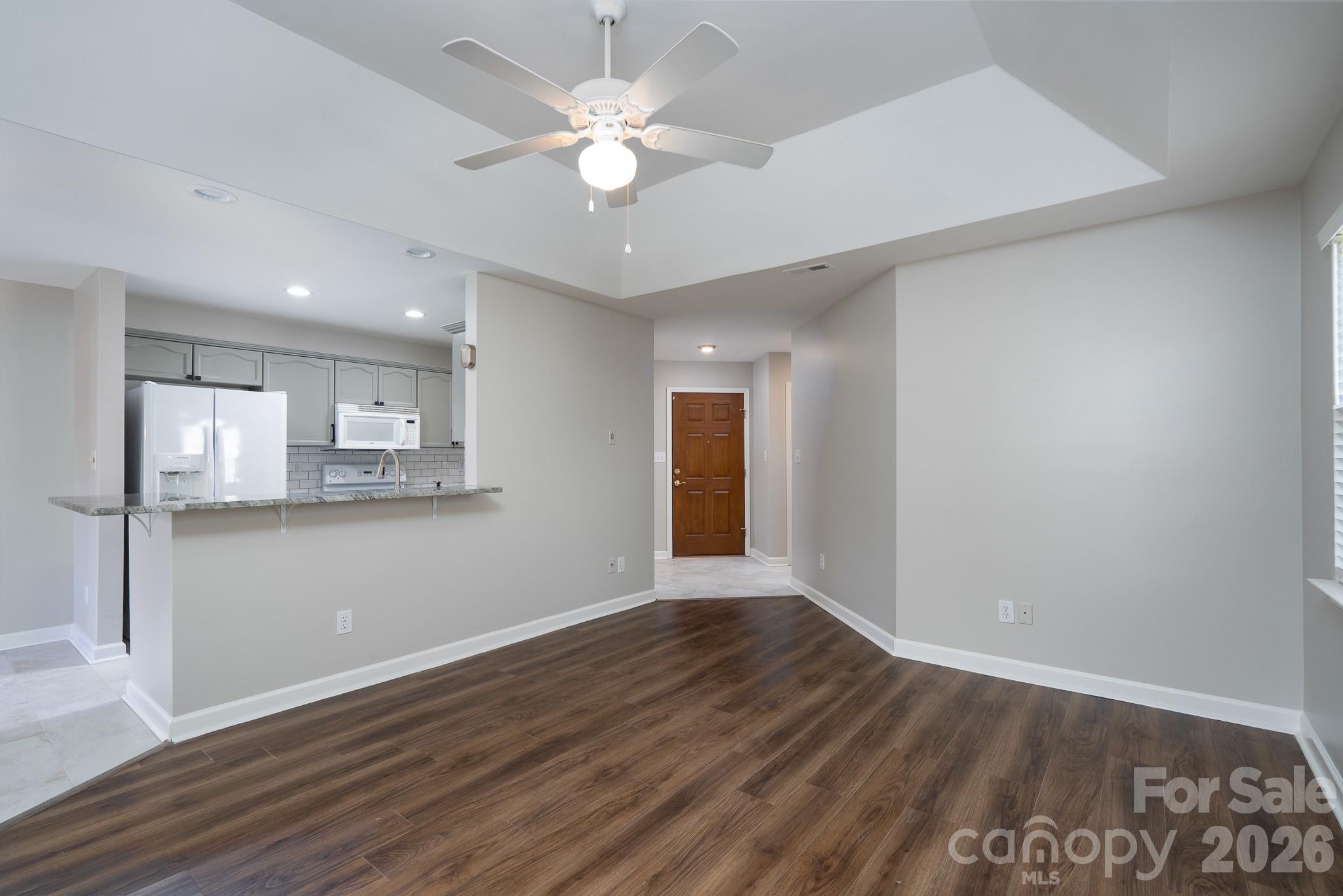 102 KESWICK Lane — Mooresville