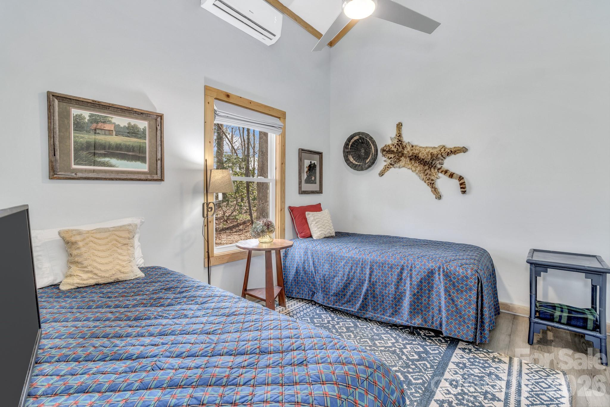 74 S Alta Vista Drive — Saluda