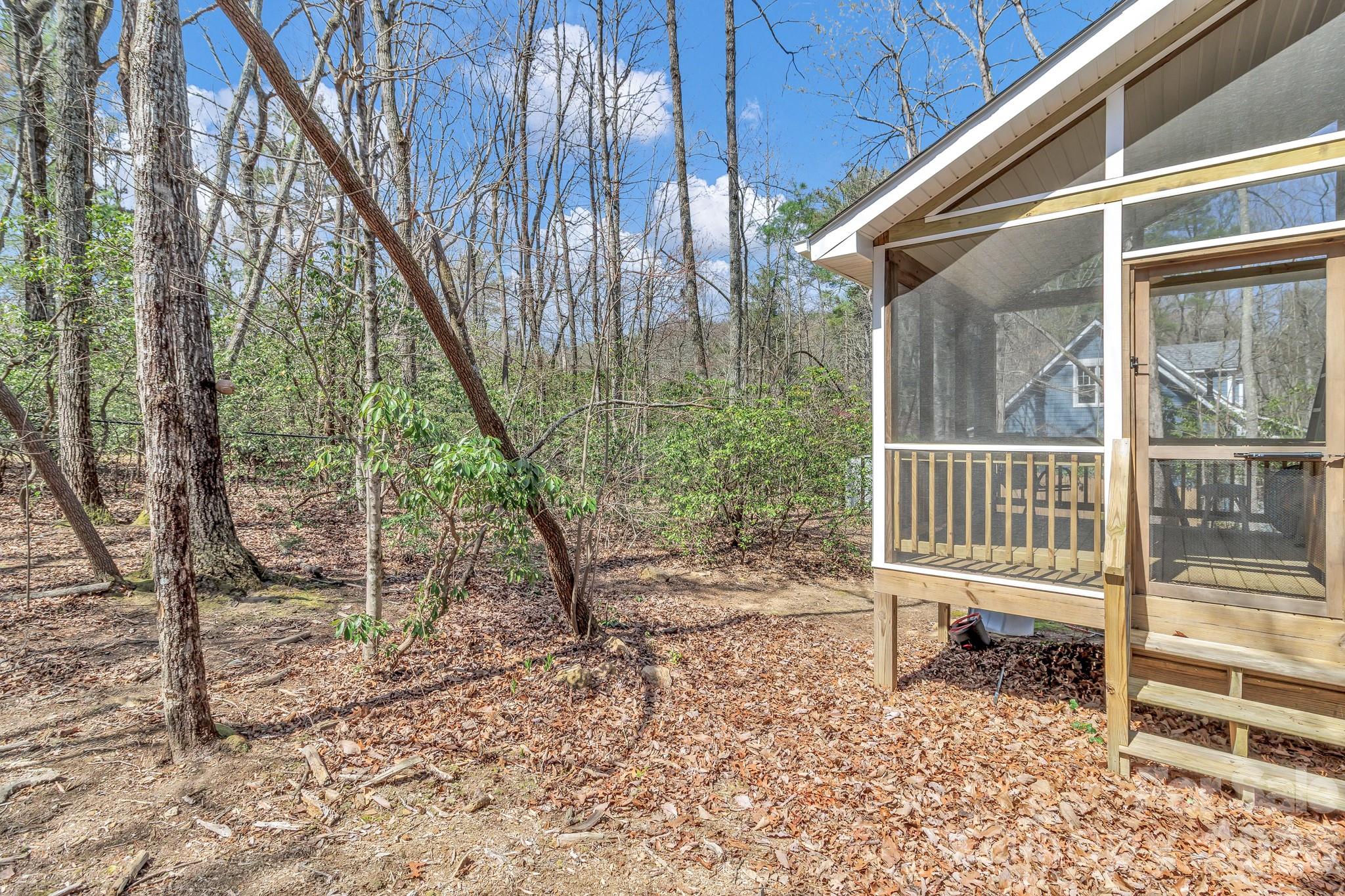 74 S Alta Vista Drive — Saluda