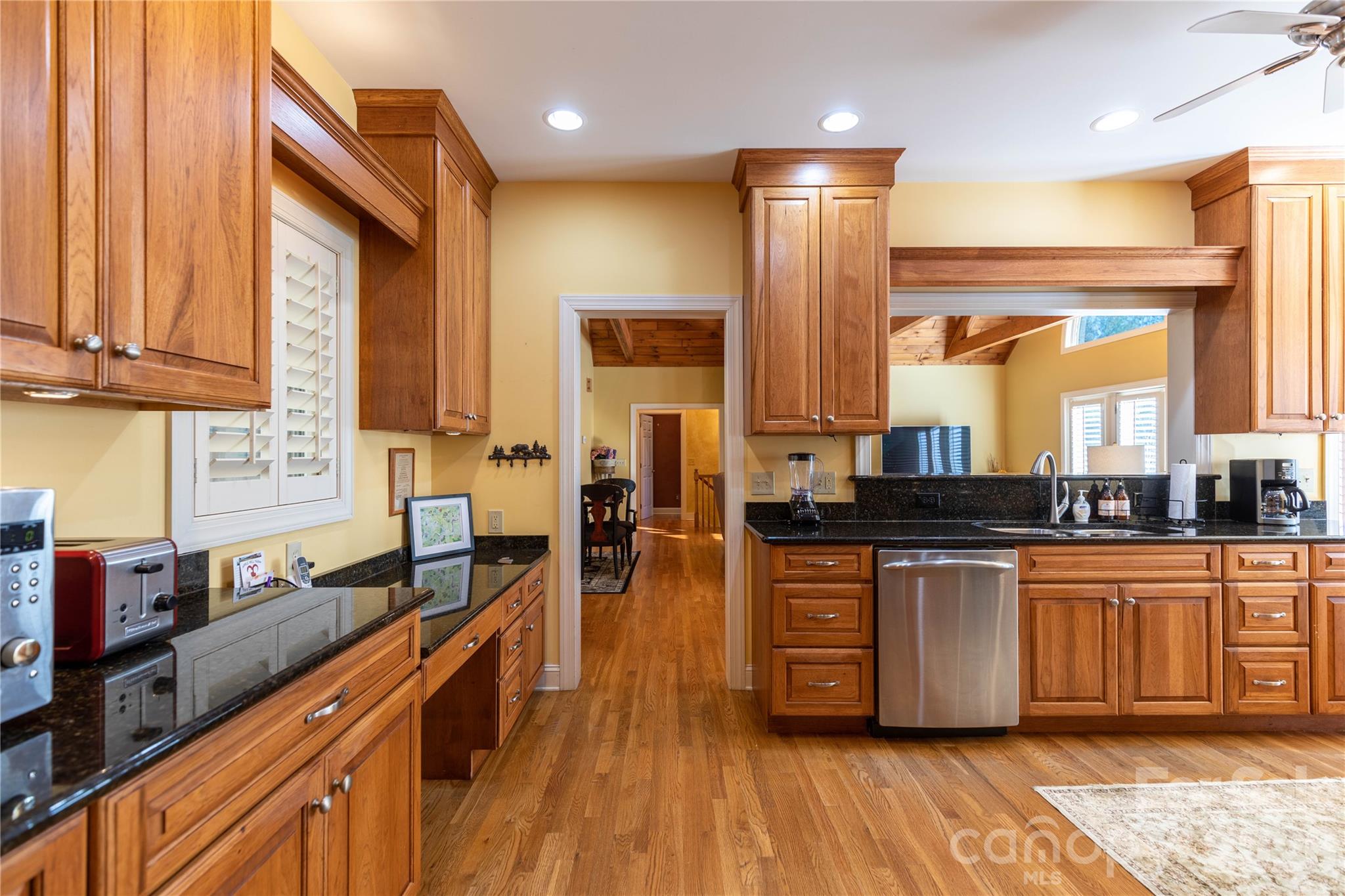 446 Windridge Drive — Sugar Grove