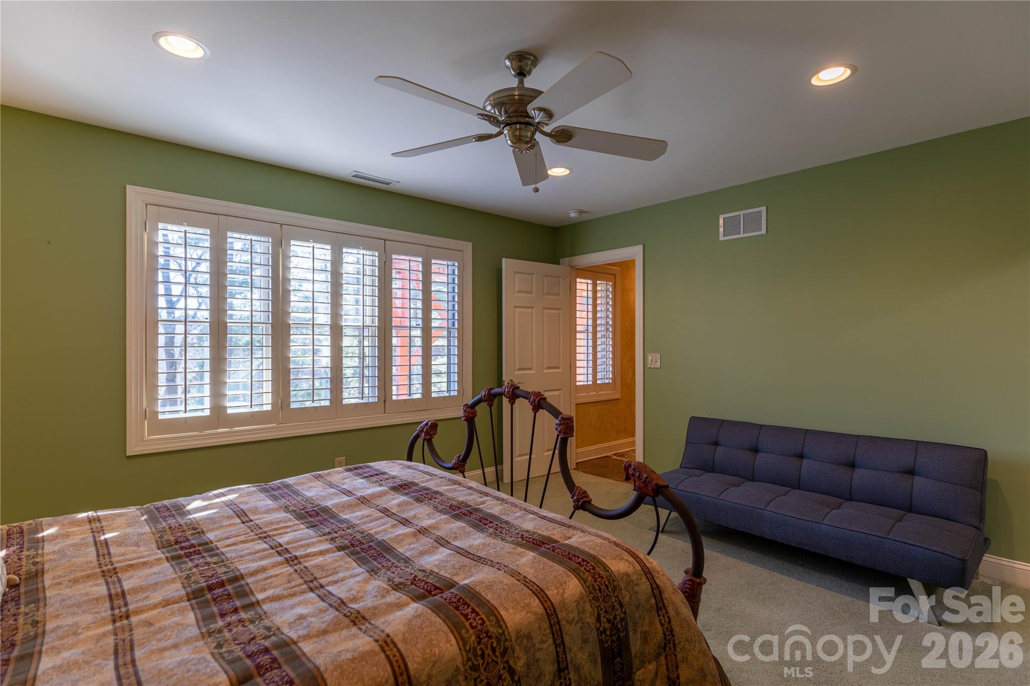 446 Windridge Drive — Sugar Grove