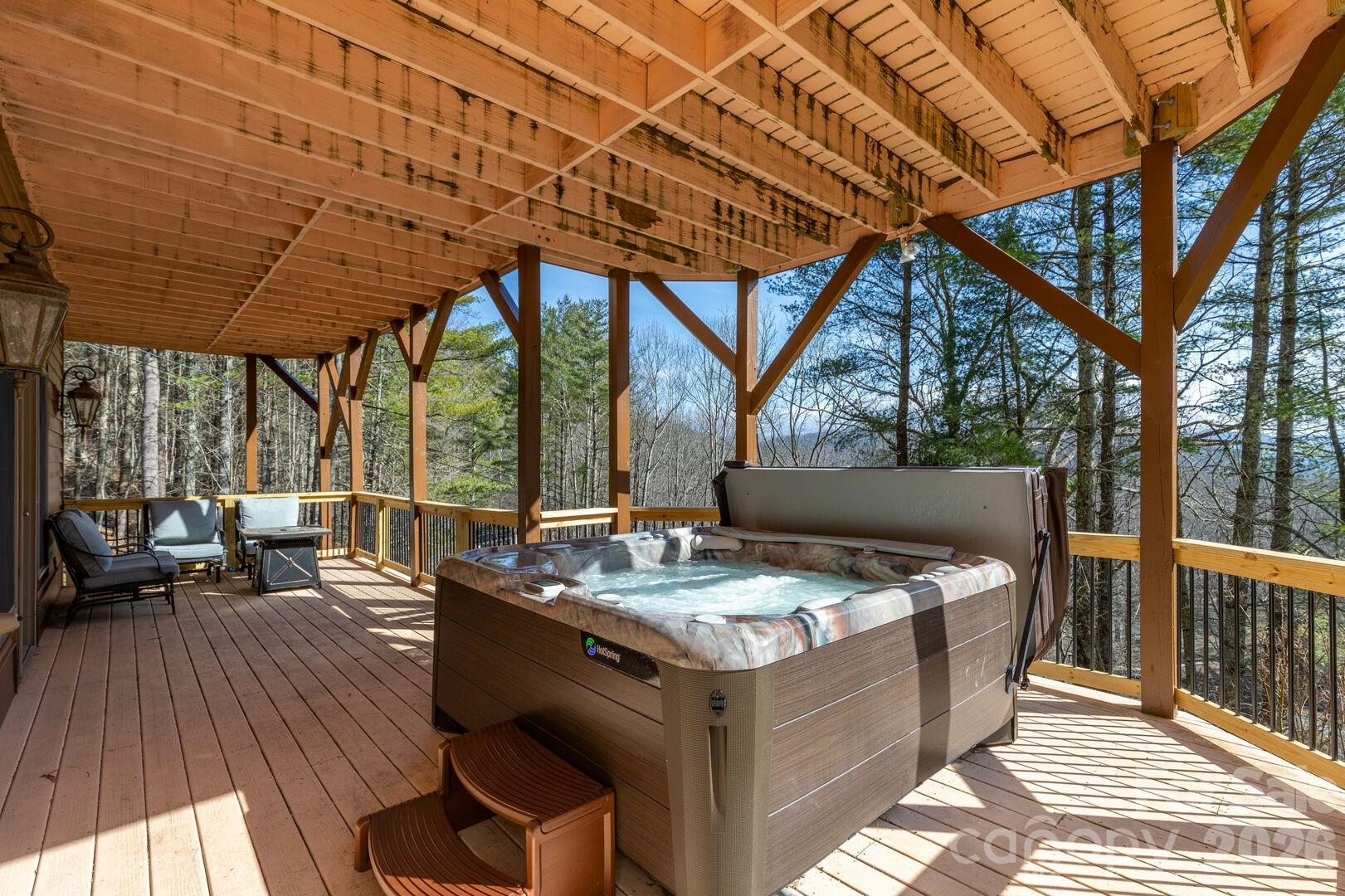446 Windridge Drive — Sugar Grove