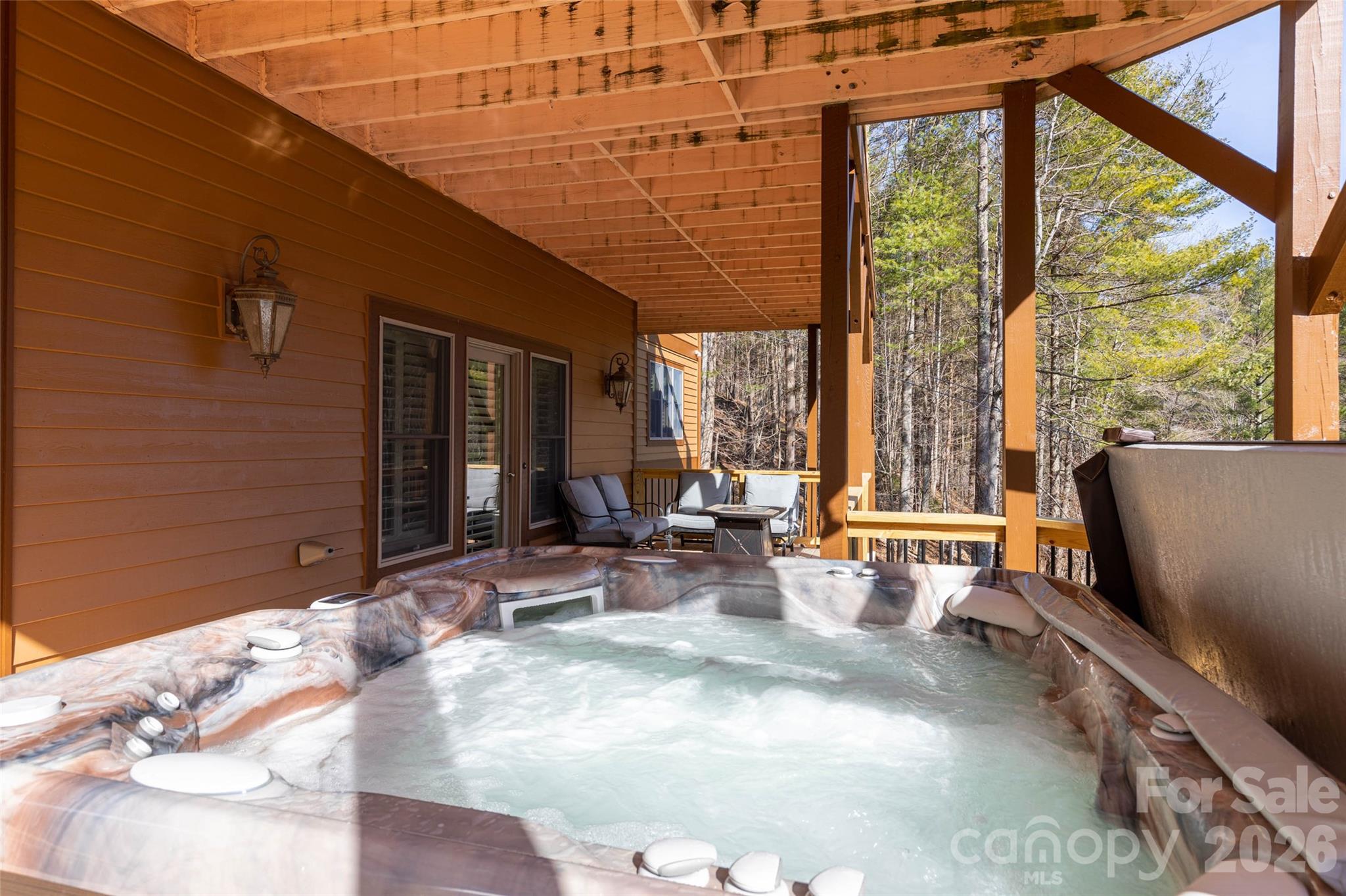 446 Windridge Drive — Sugar Grove