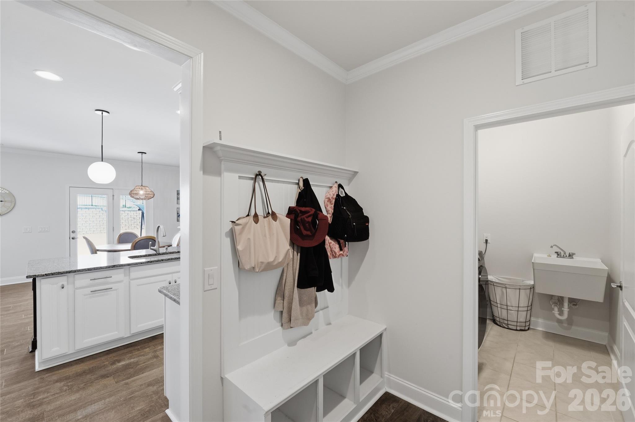10511 Honeyfur Court — Charlotte