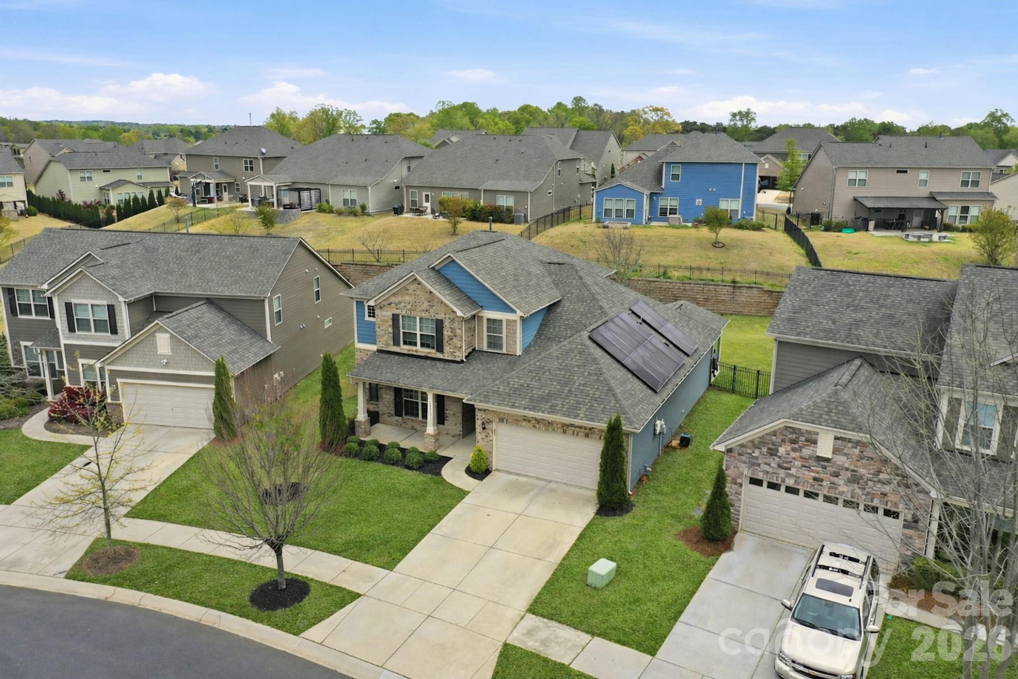10511 Honeyfur Court — Charlotte