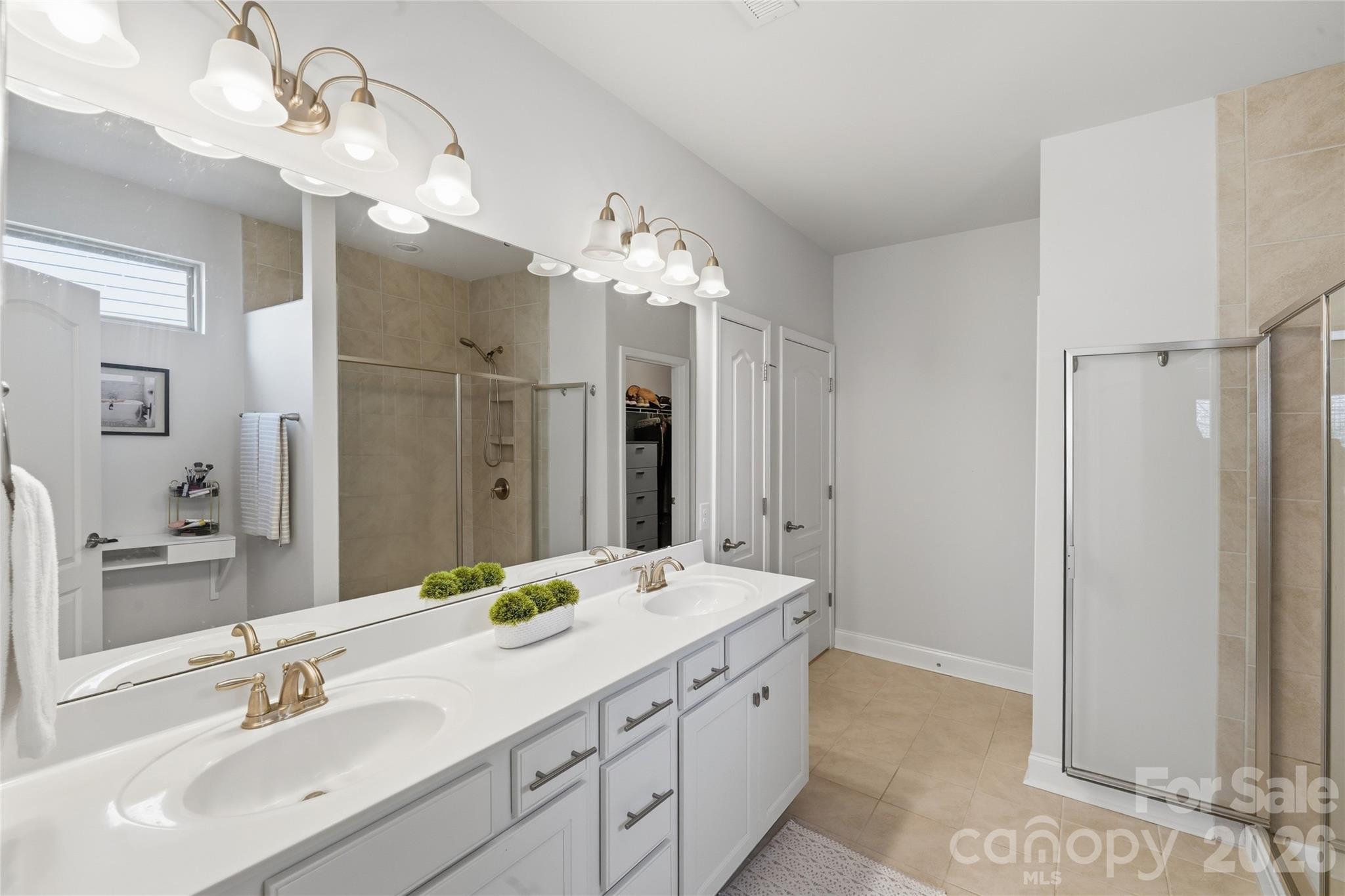 10511 Honeyfur Court — Charlotte