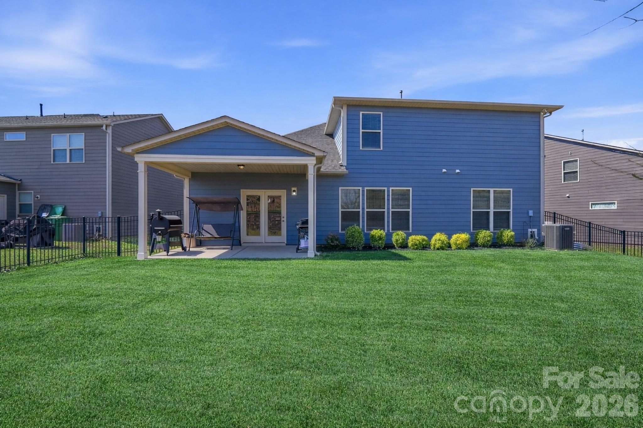 10511 Honeyfur Court — Charlotte