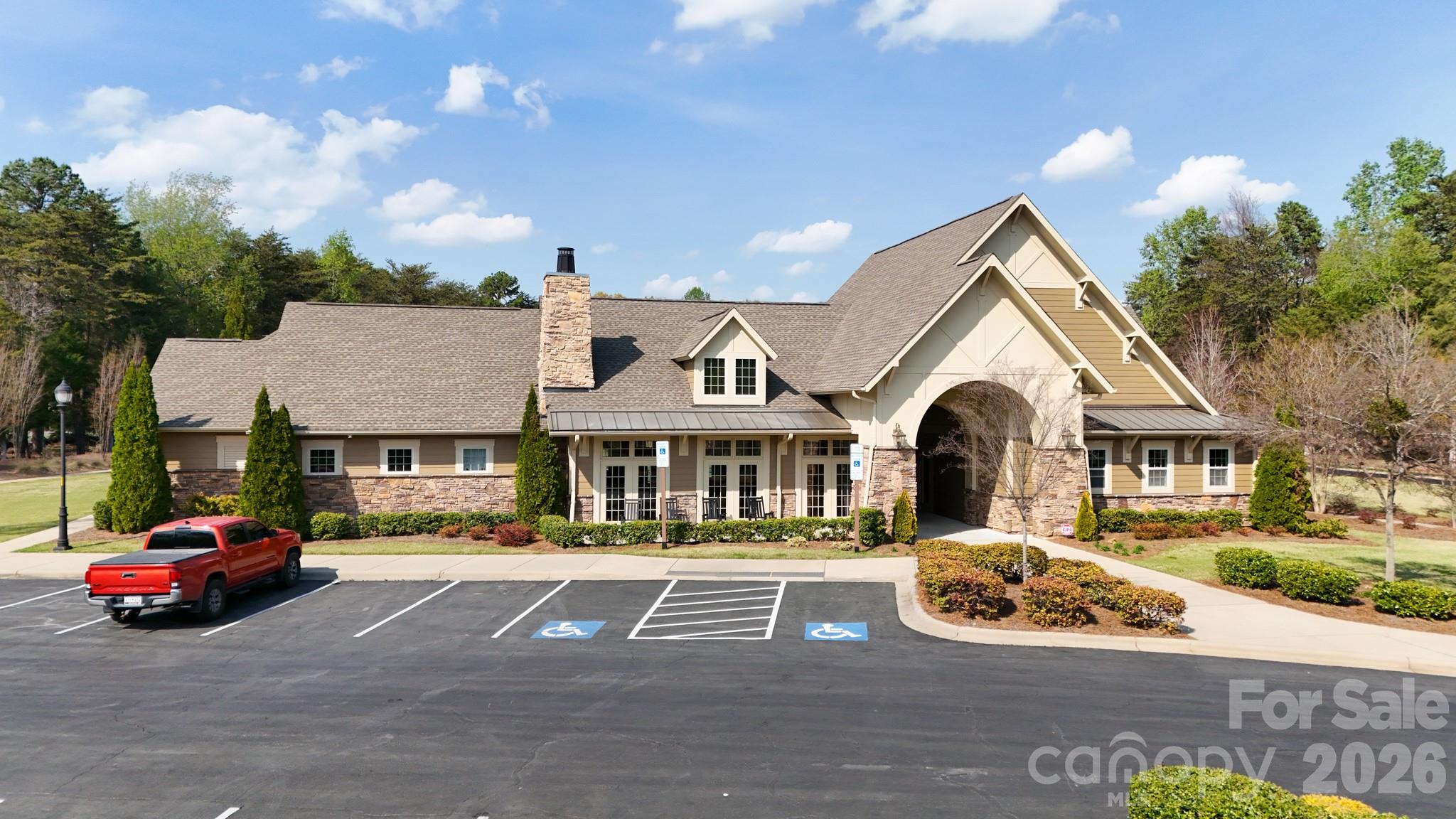 10511 Honeyfur Court — Charlotte
