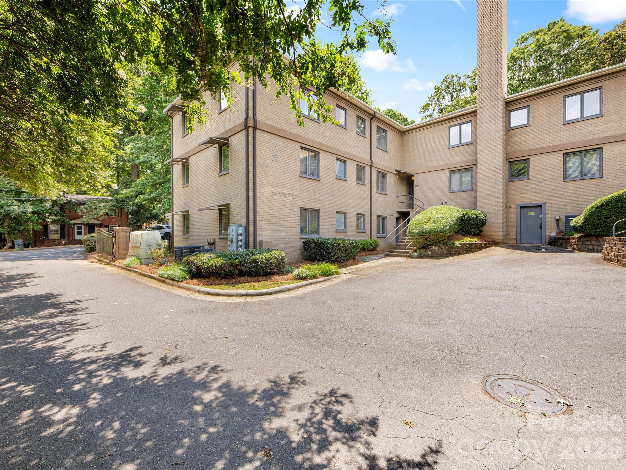 229 N Dotger Avenue #E16 — Charlotte