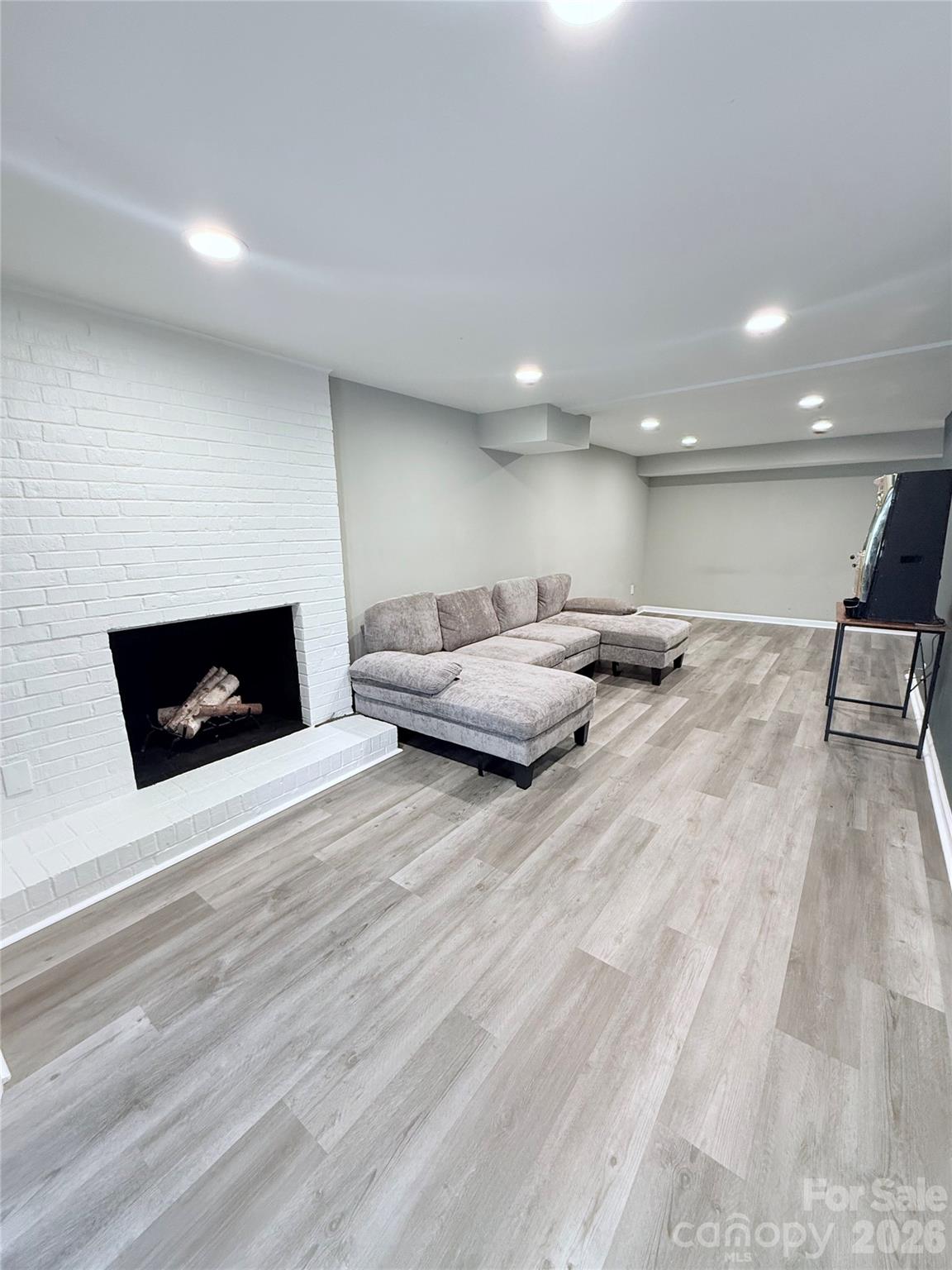 3743 Crosland Road — Winston Salem