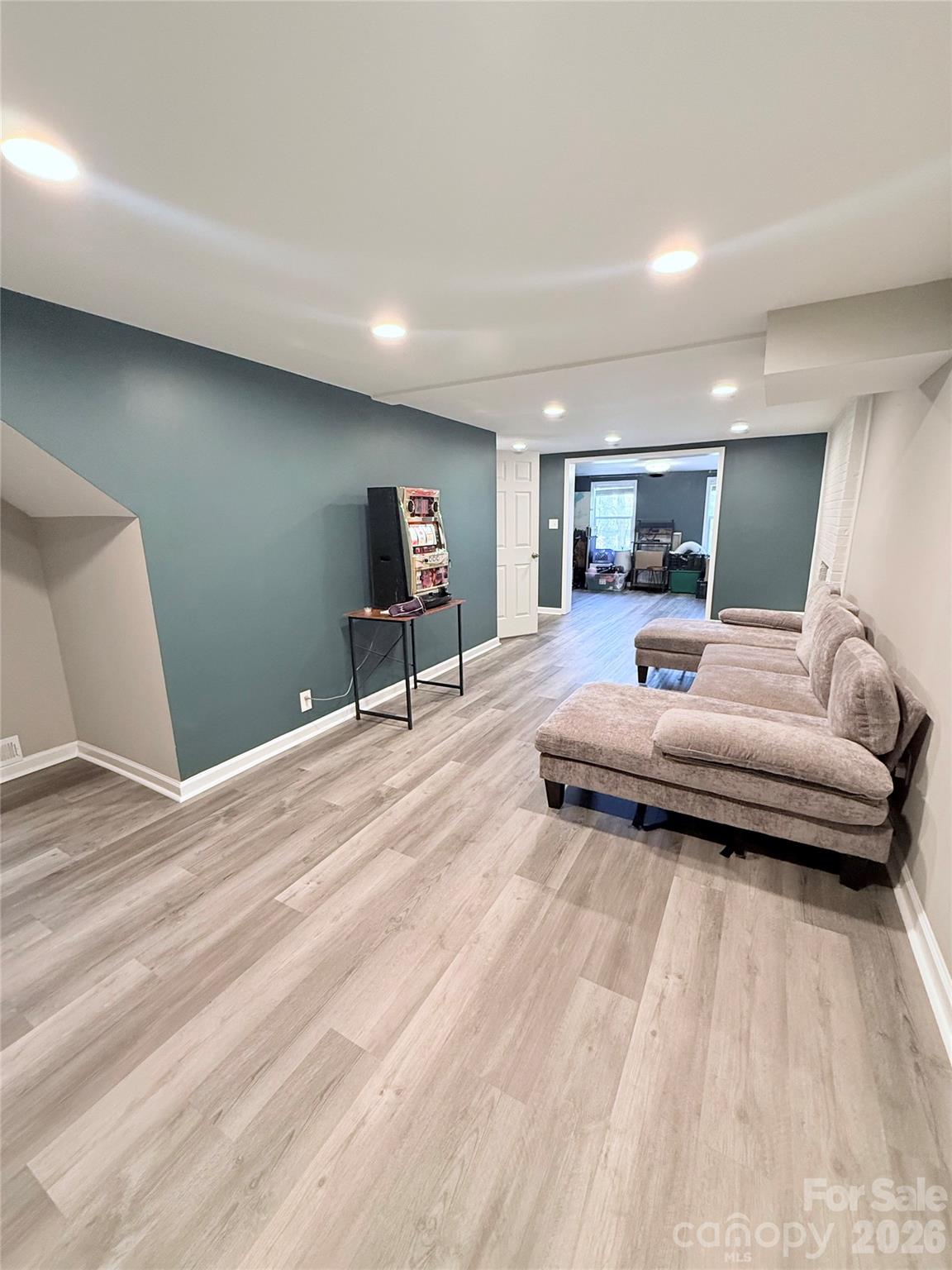 3743 Crosland Road — Winston Salem