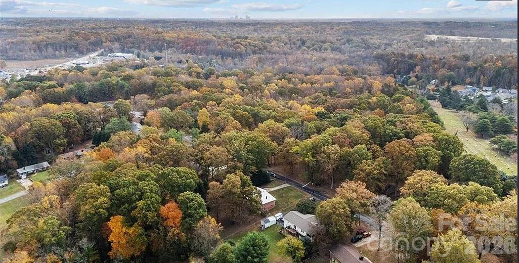 3743 Crosland Road — Winston Salem
