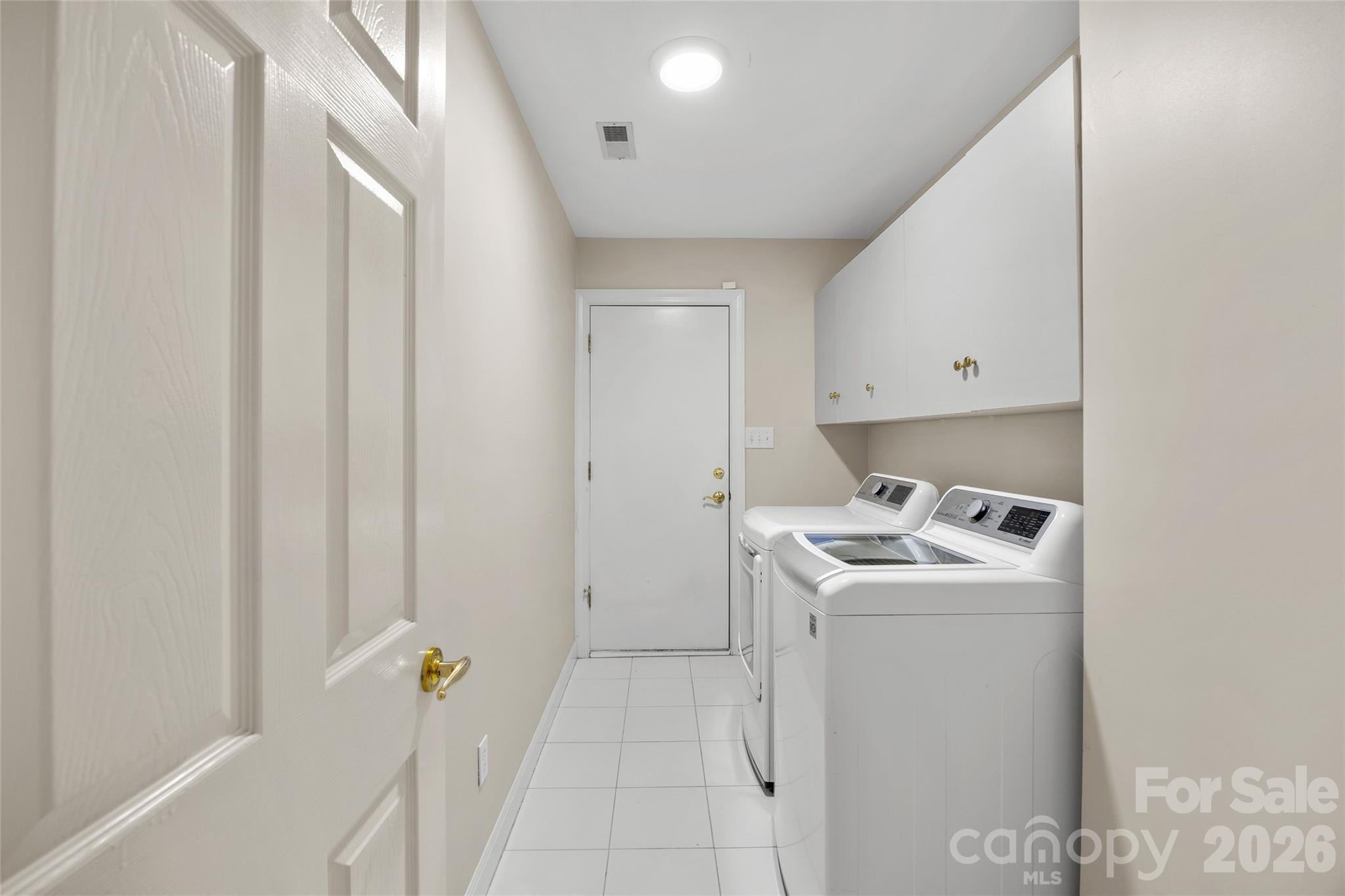 7211 Baniff Circle — Charlotte