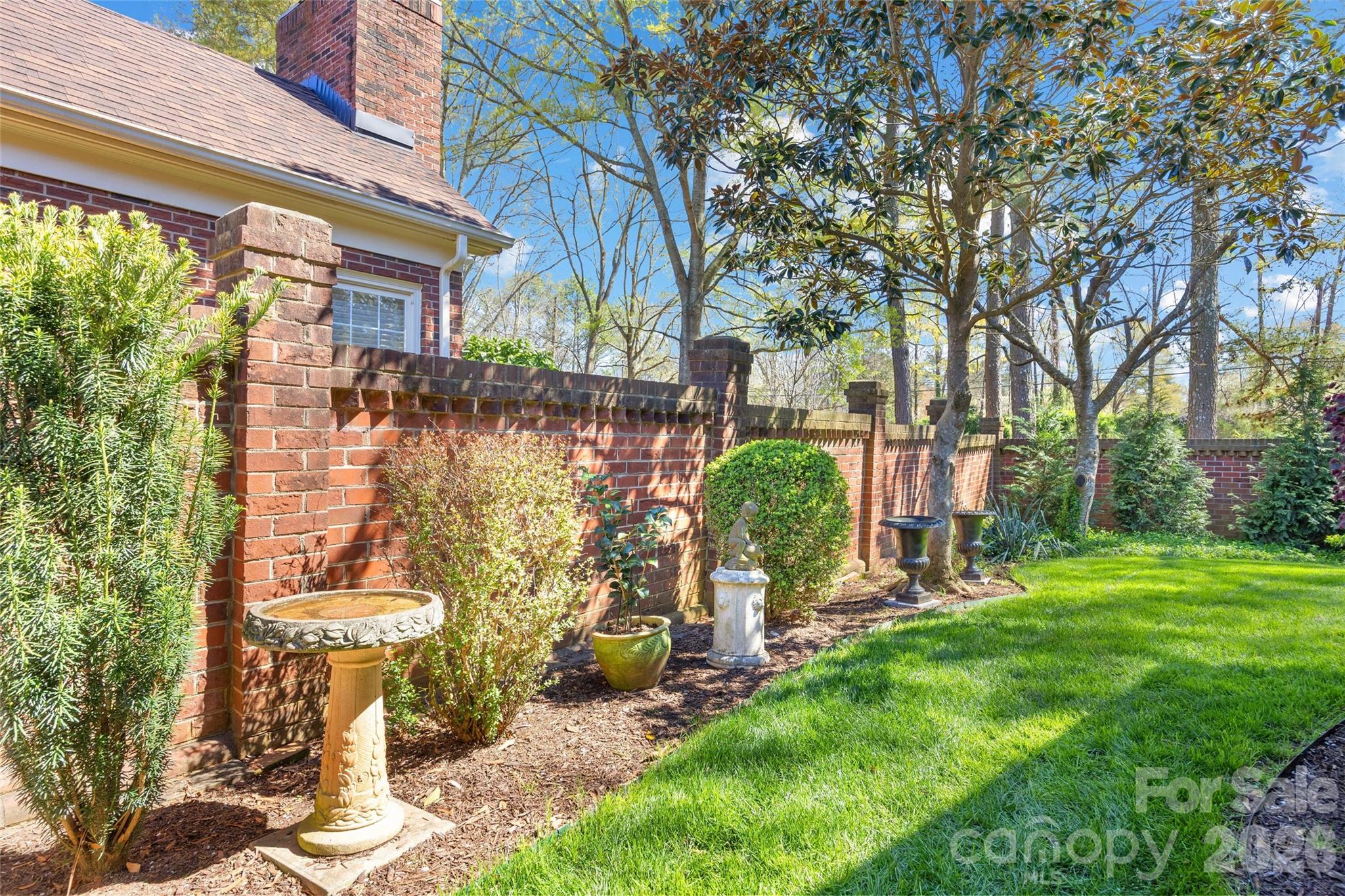 7211 Baniff Circle — Charlotte