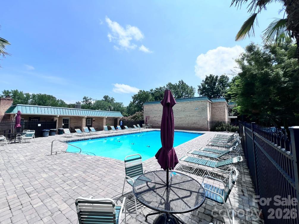 4743 Hedgemore Drive #L — Charlotte