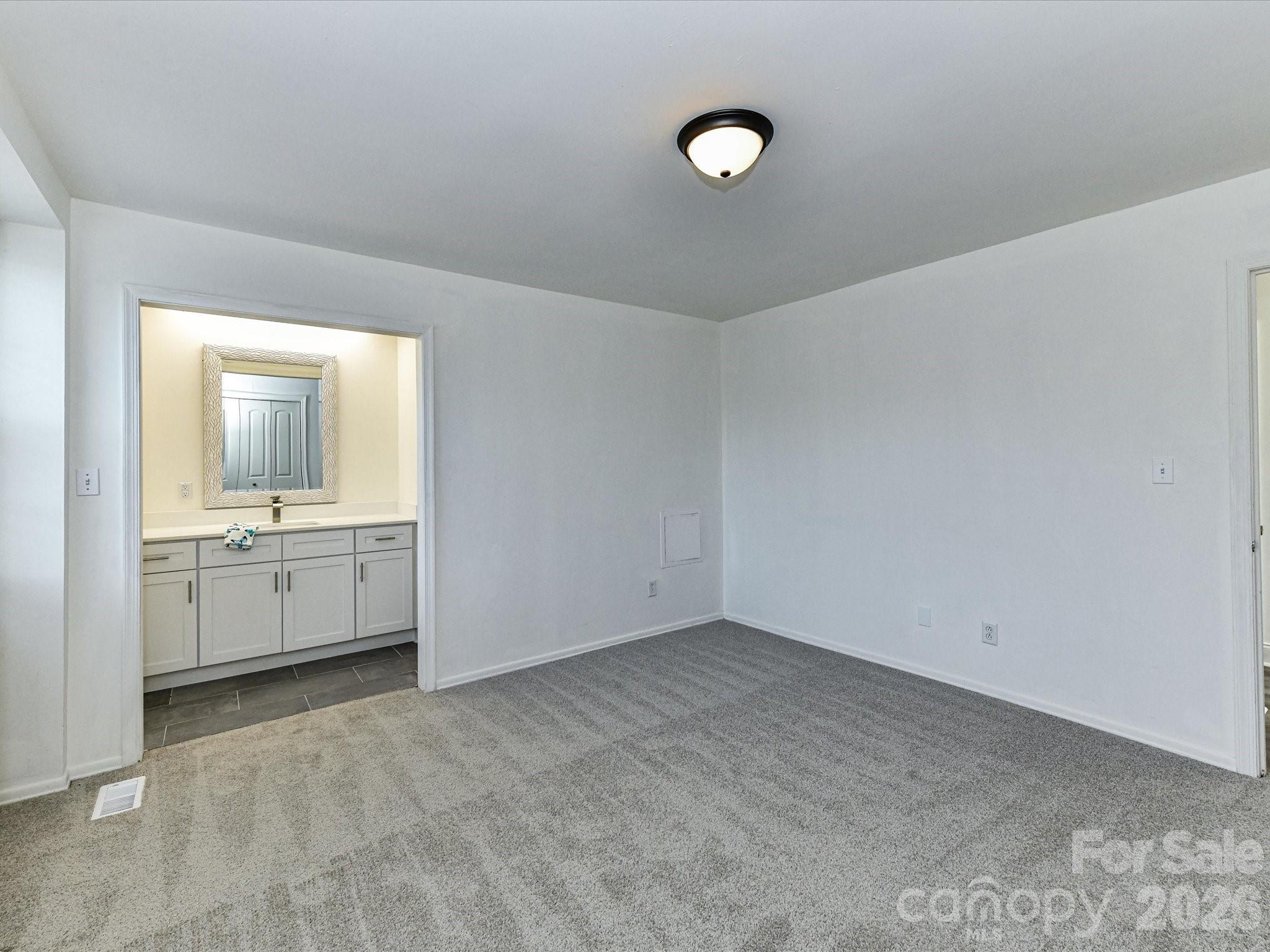 8322 Knights Bridge Road — Charlotte