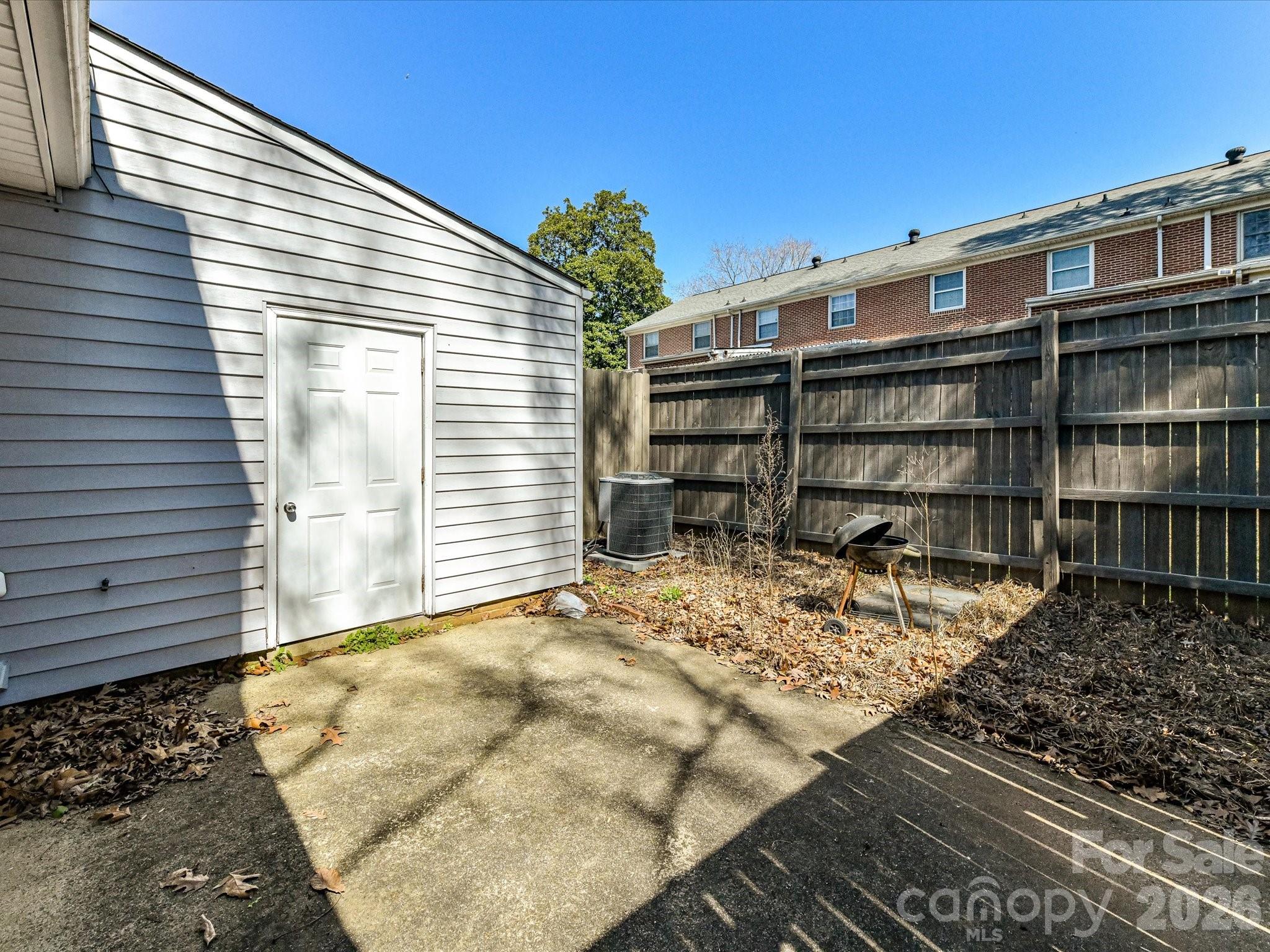 8322 Knights Bridge Road — Charlotte