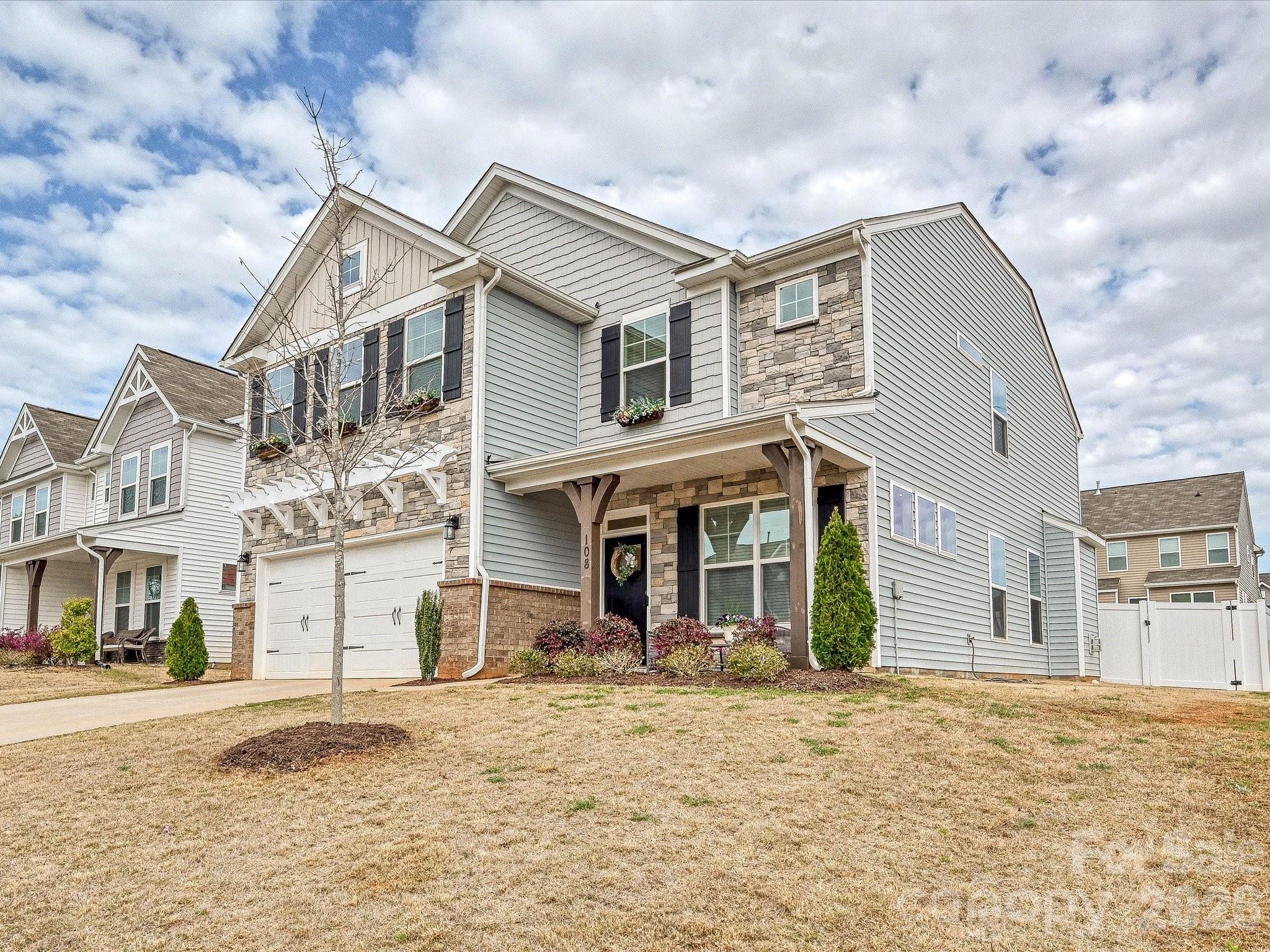 108 Old Field Road — Statesville