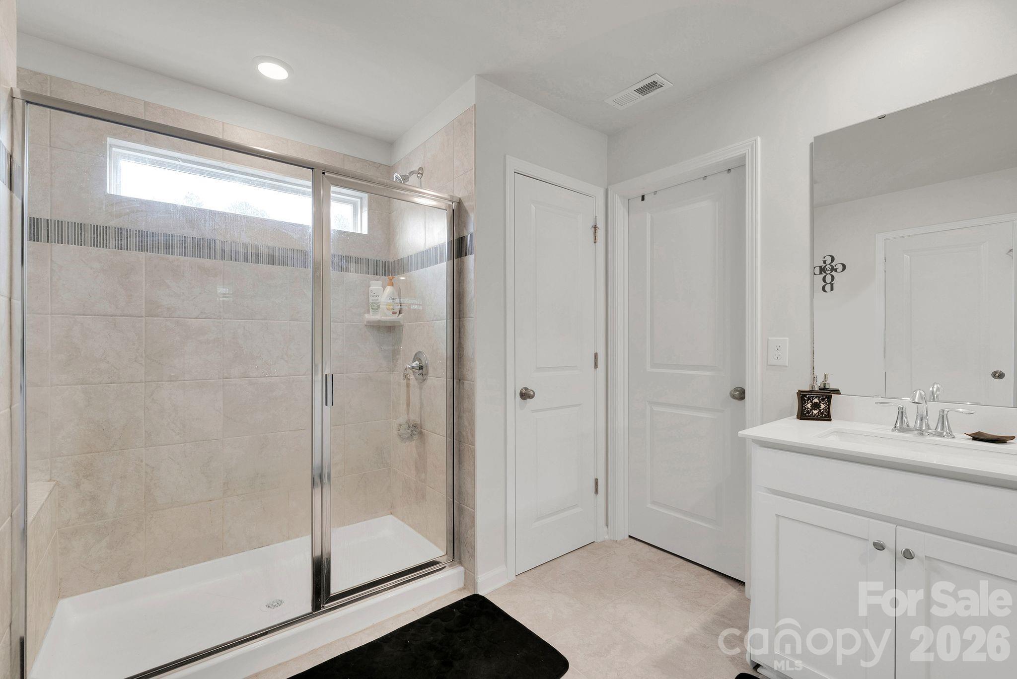 224 Hamptons Cove Road — Troutman