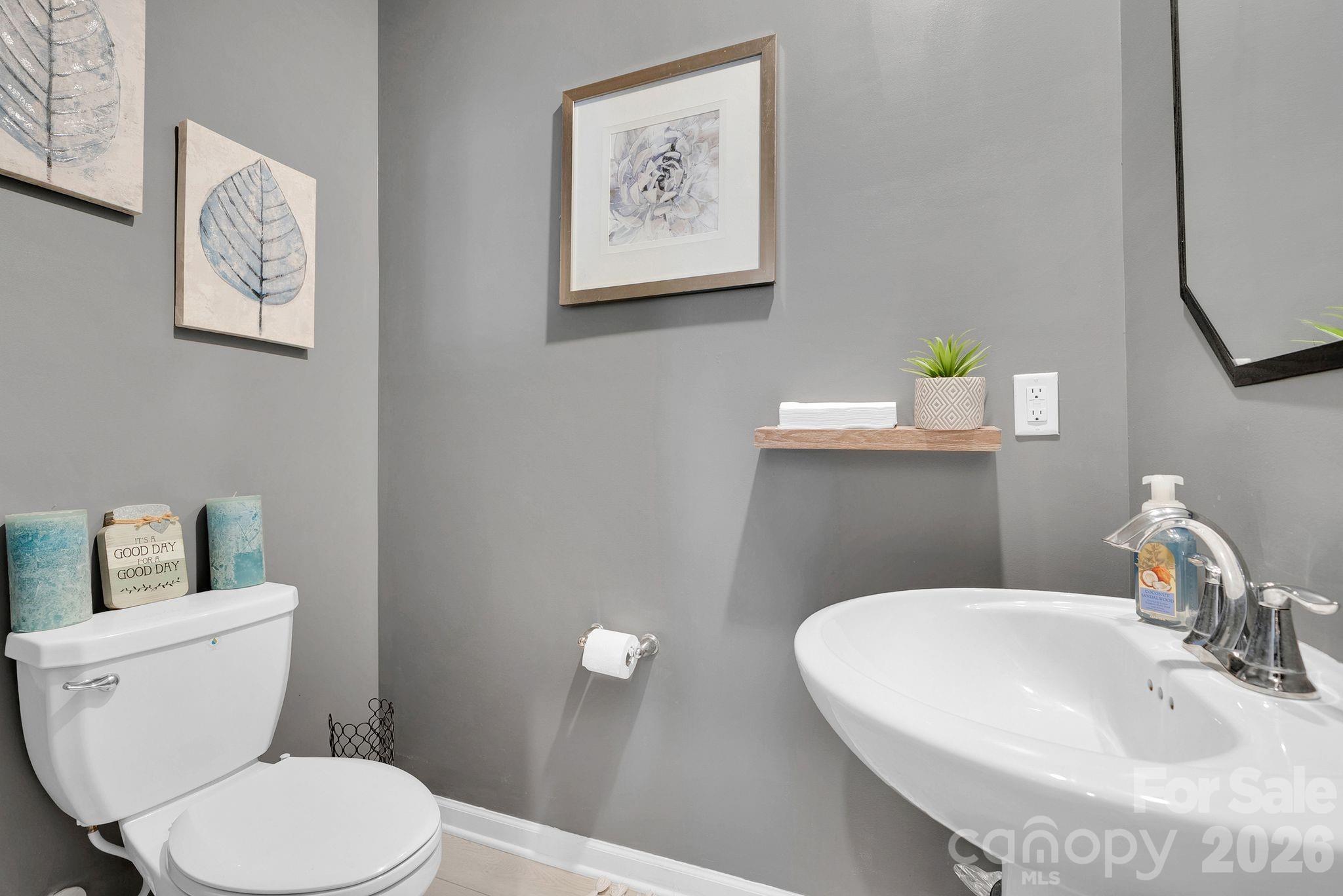 224 Hamptons Cove Road — Troutman