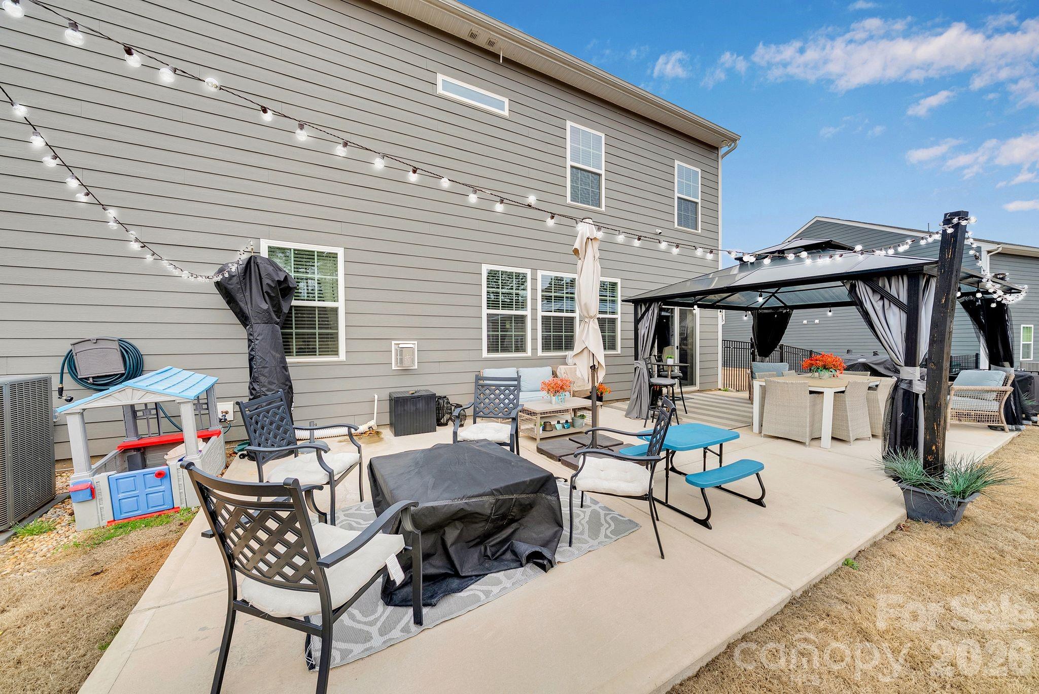 224 Hamptons Cove Road — Troutman