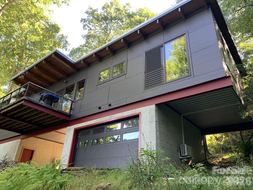 448 Mt. Mitchell Drive — Burnsville
