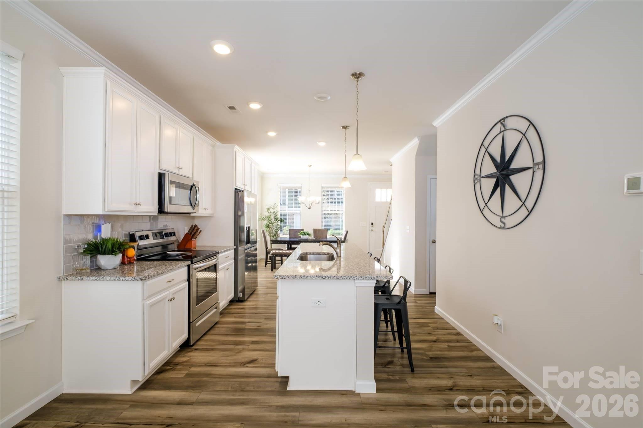 8156 Merryvale Lane — Charlotte