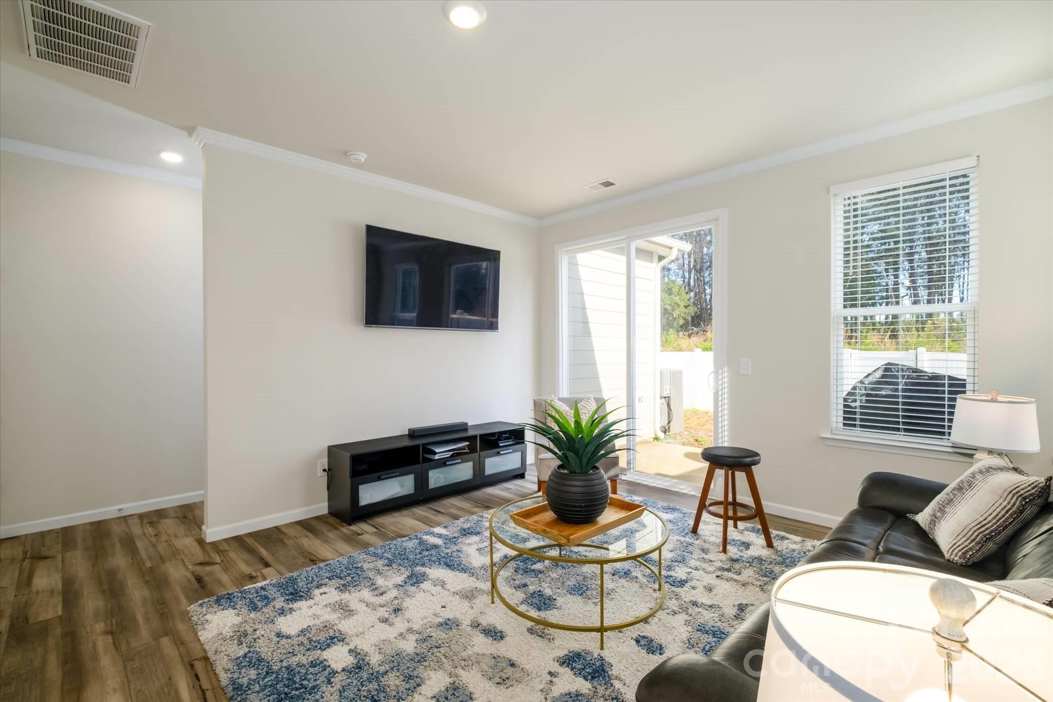 8156 Merryvale Lane — Charlotte